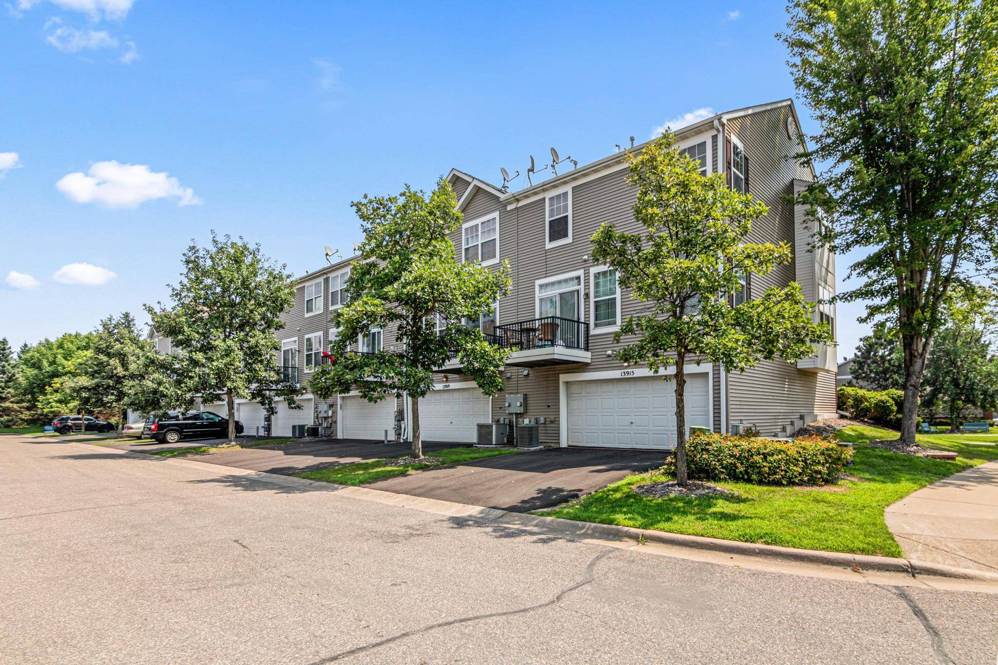 13915 Ironstone TER NW, Ramsey, MN 55303
