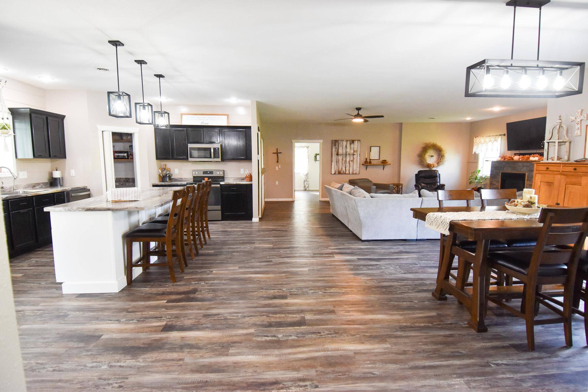 109 E 5th ST, Argyle, MN 56713