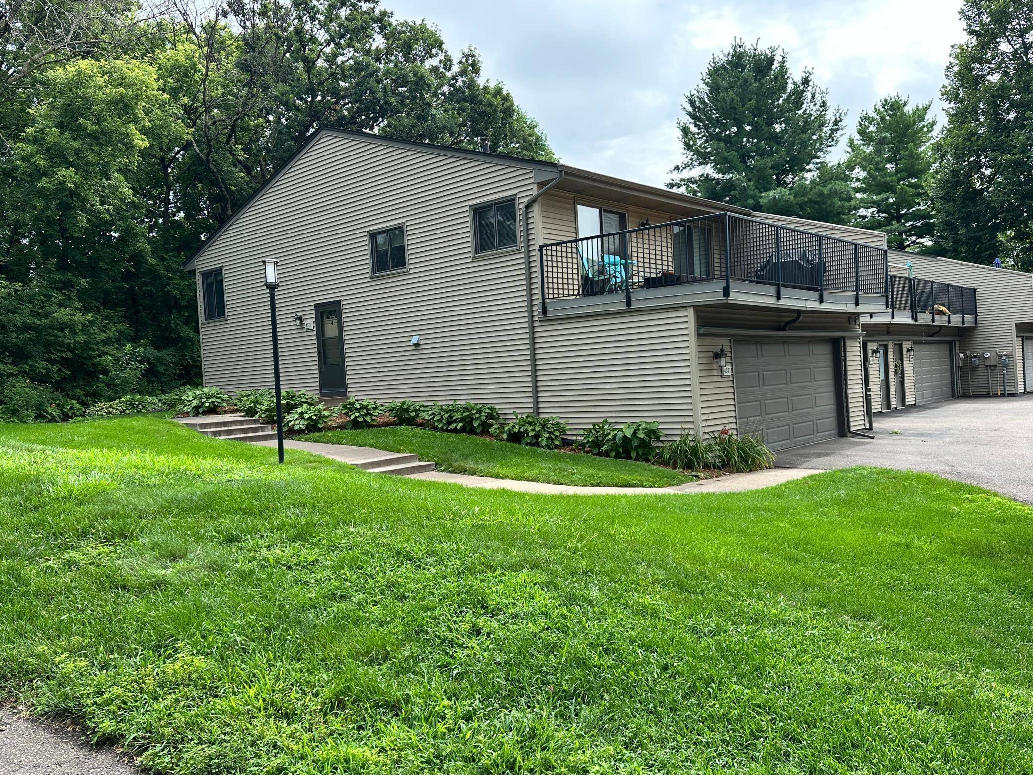 4371 Arden View CT, Arden Hills, MN 55112