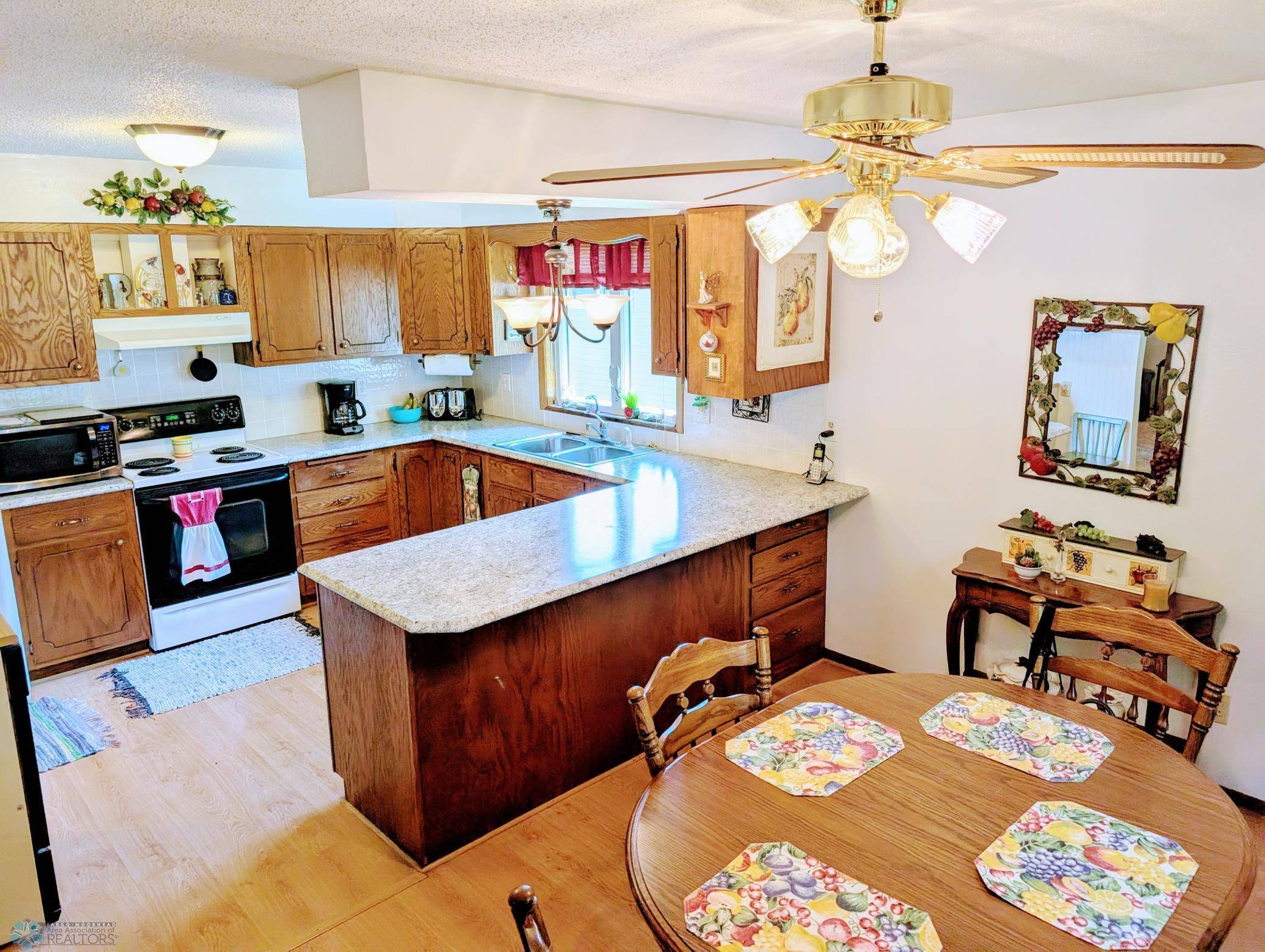 204 SE 5th ST SE, Barnesville, MN 56514