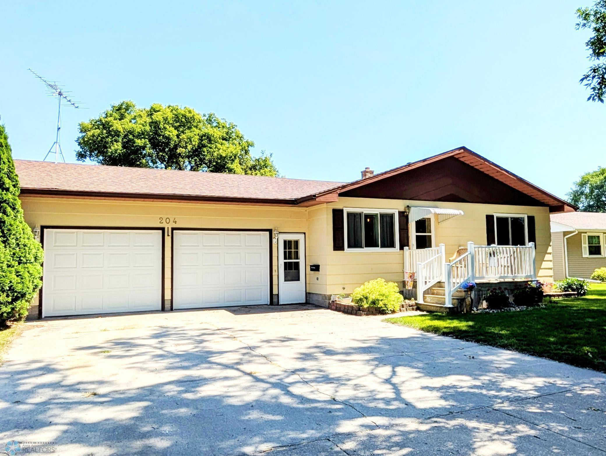 204 SE 5th ST SE, Barnesville, MN 56514