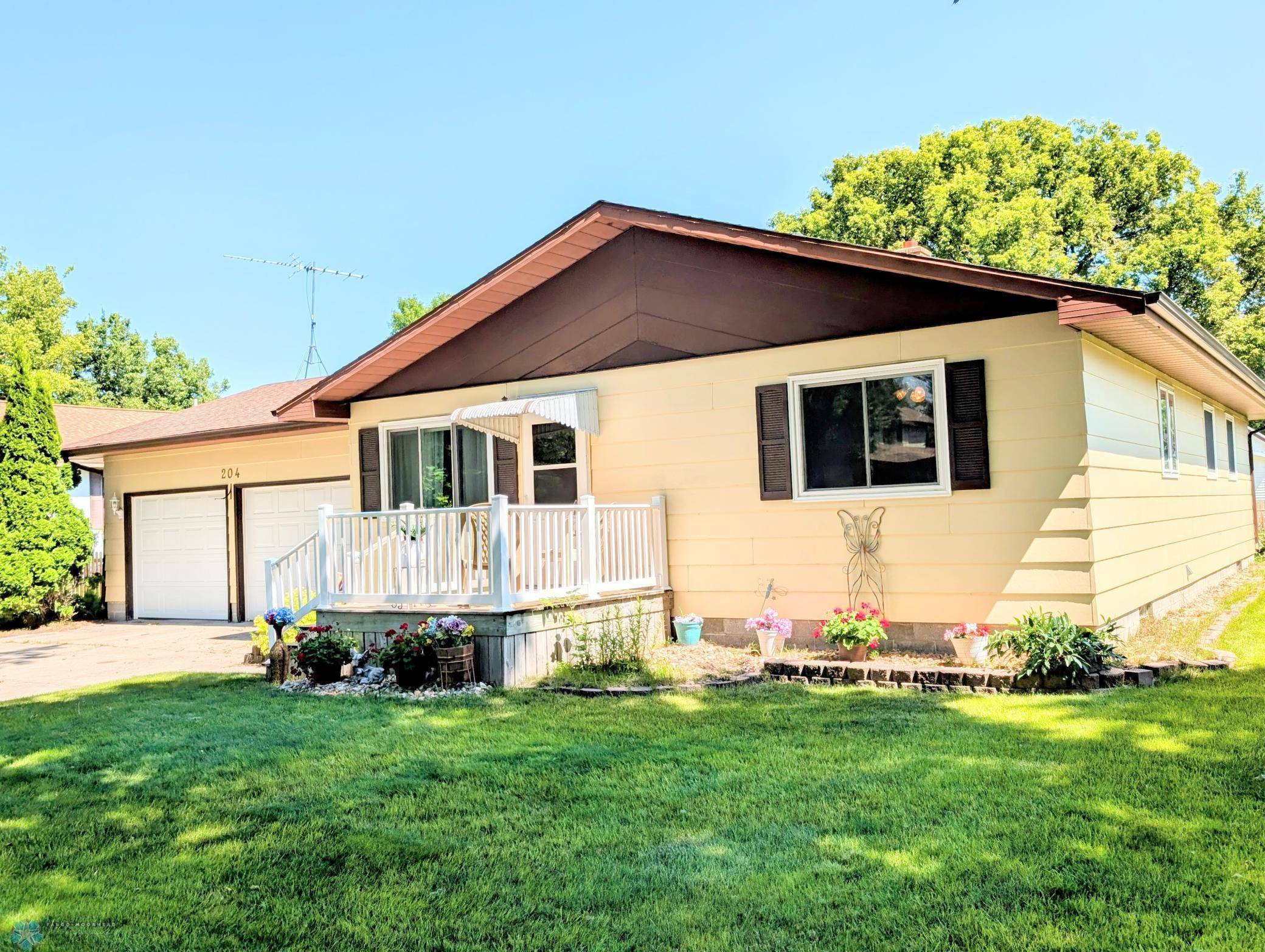 204 SE 5th ST SE, Barnesville, MN 56514