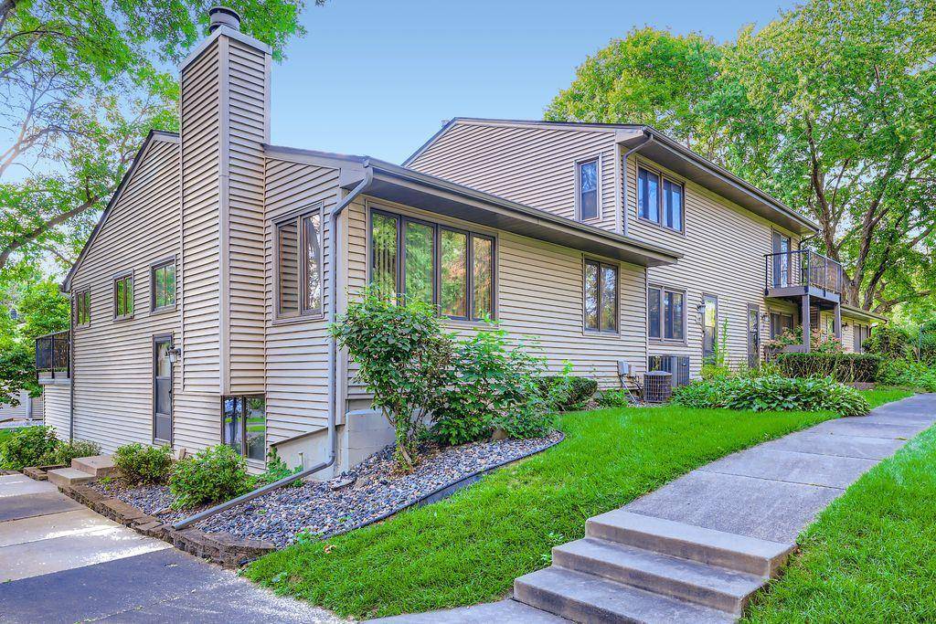 4387 Arden View CT, Arden Hills, MN 55112