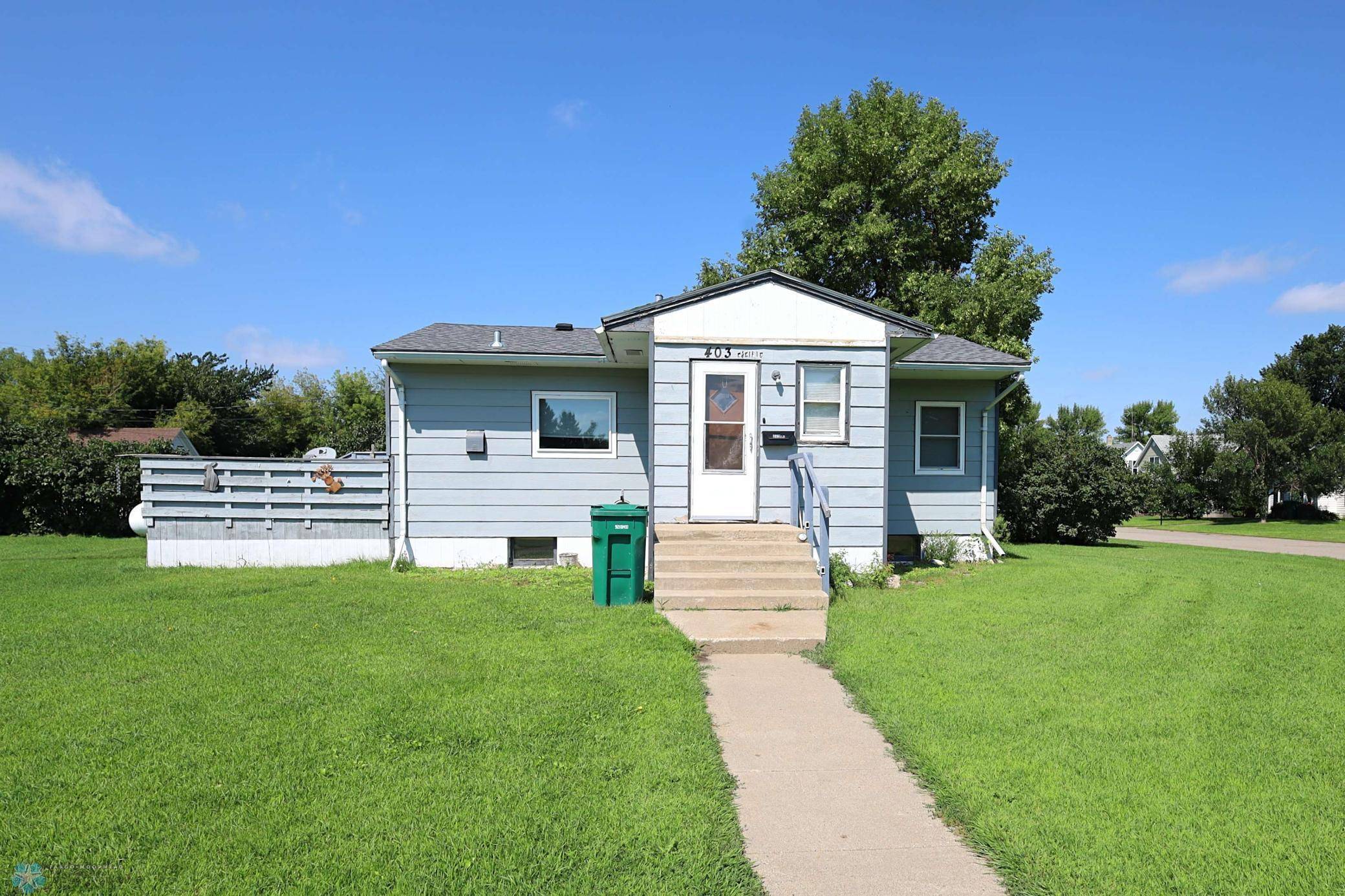 403 Pacific AVE, Buxton, ND 58218