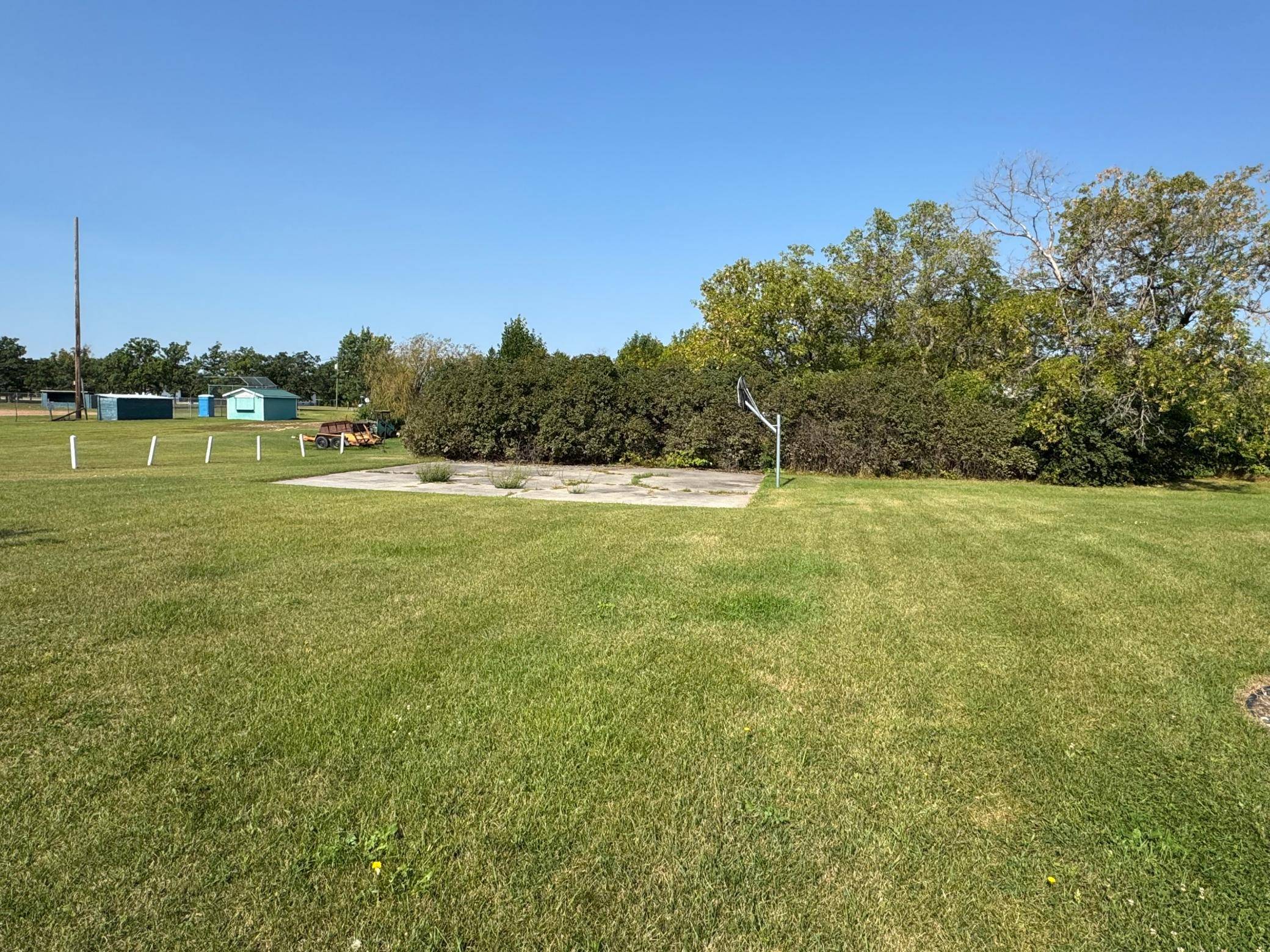 110 E Stokes AVE, Badger, MN 56714