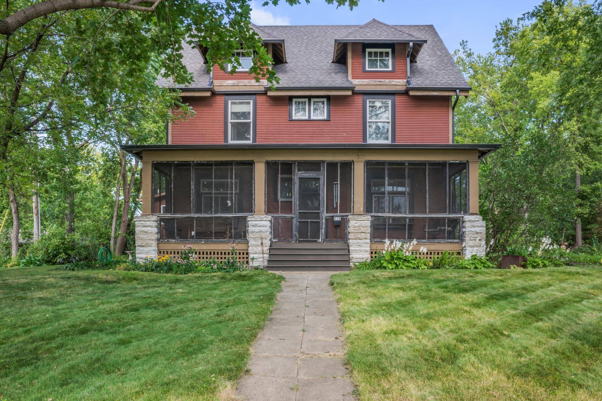 210 Lake BLVD S, Buffalo, MN 55313