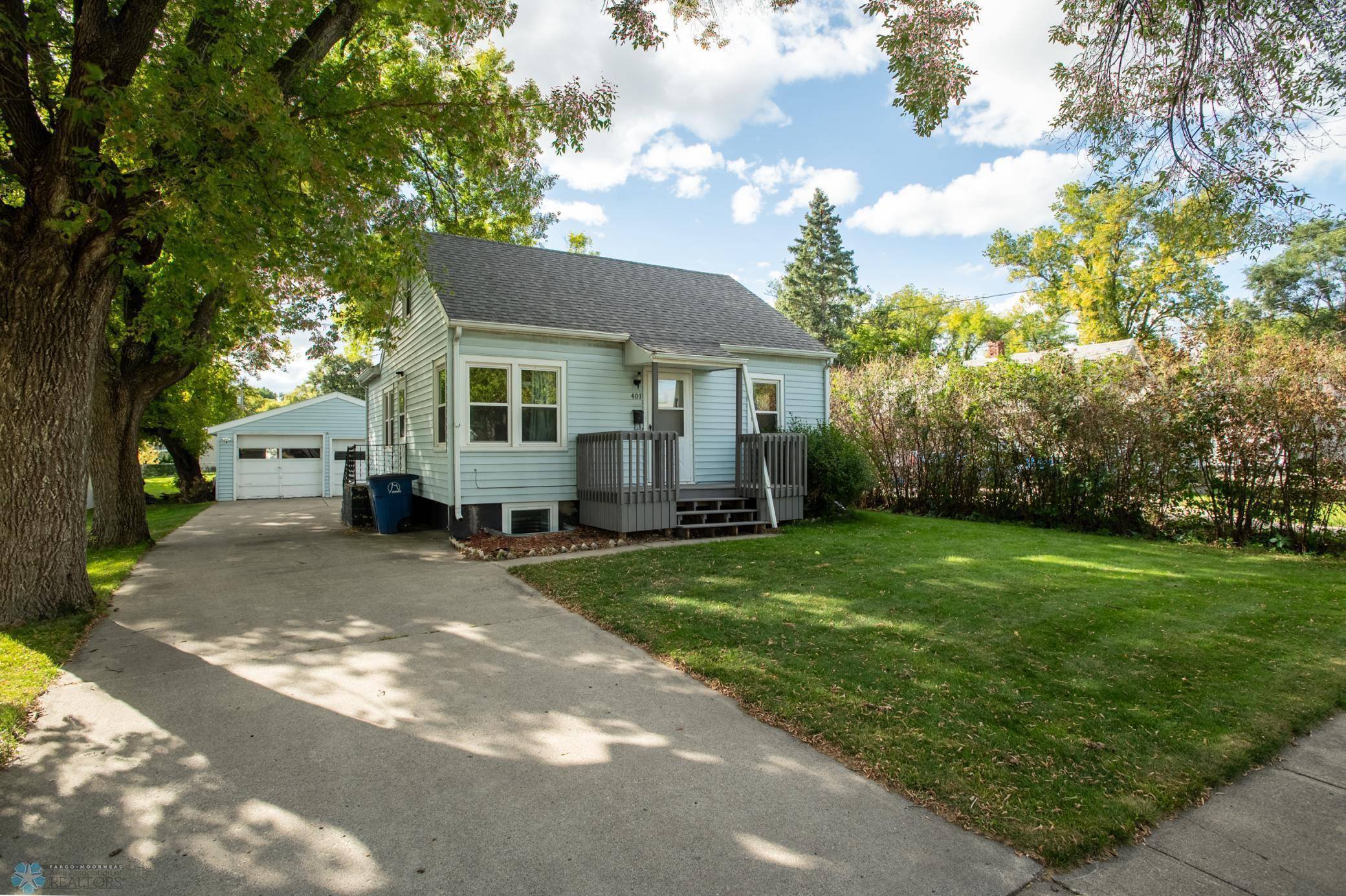 407 15th ST N, Moorhead, MN 56560