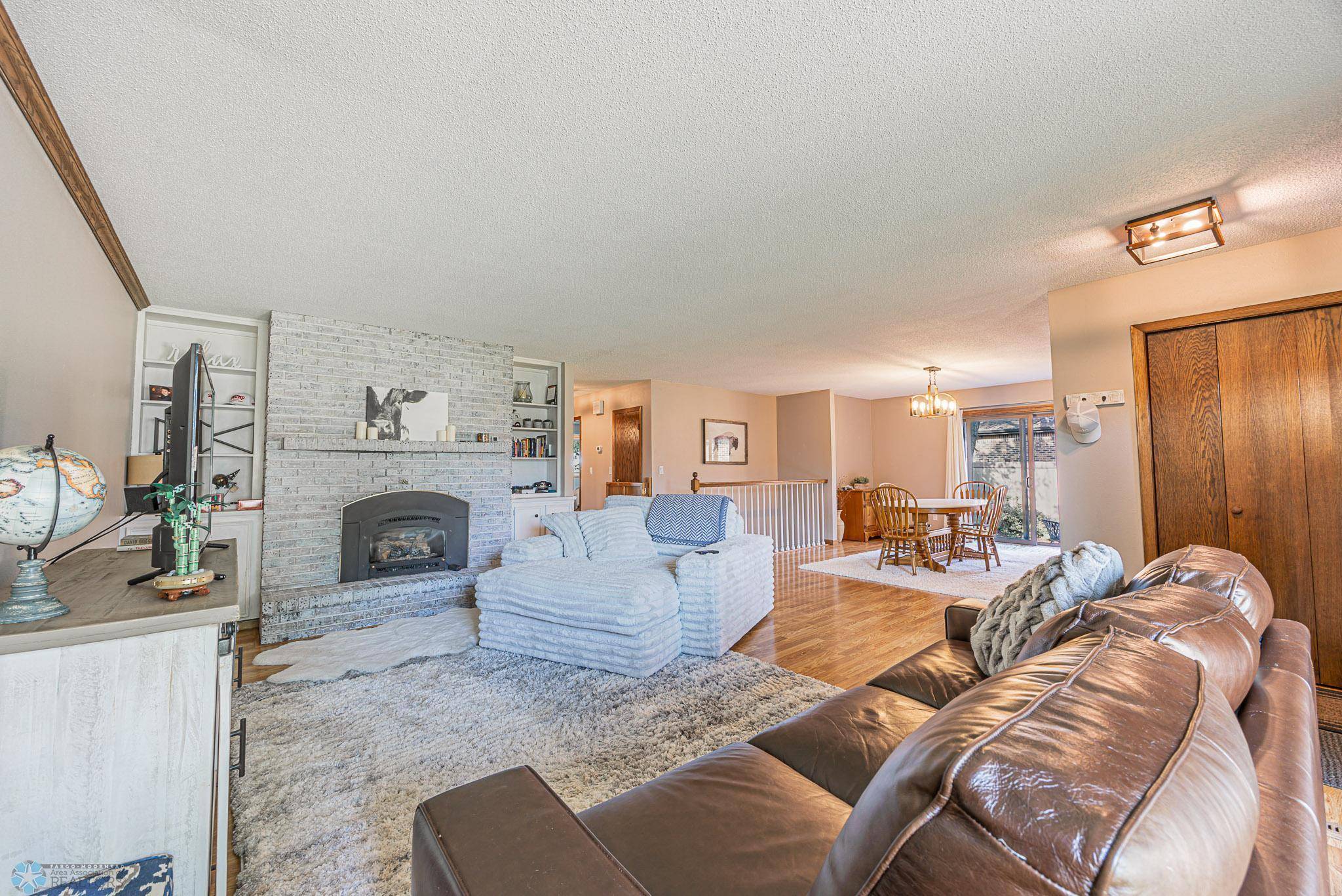 204 Oxbow CIR, Oxbow, ND 58047