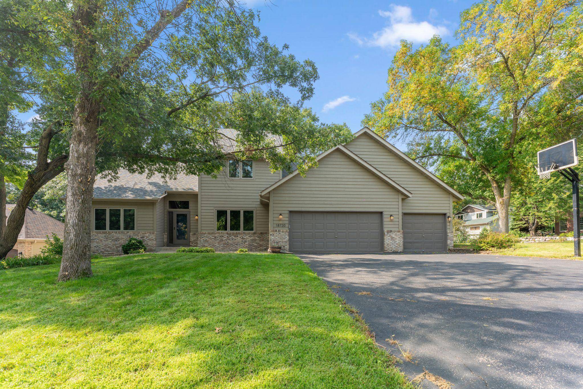 18720 Kanabec CT, Lakeville, MN 55044