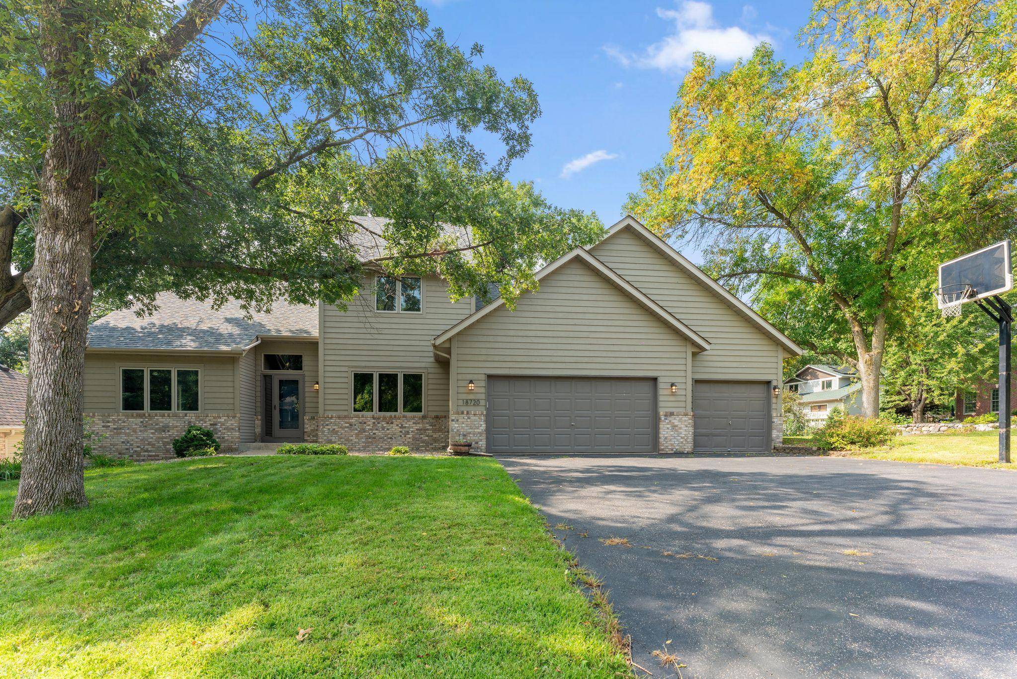 18720 Kanabec CT, Lakeville, MN 55044