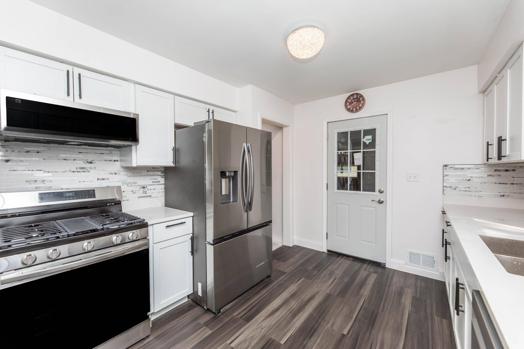2814 Matilda ST, Roseville, MN 55113