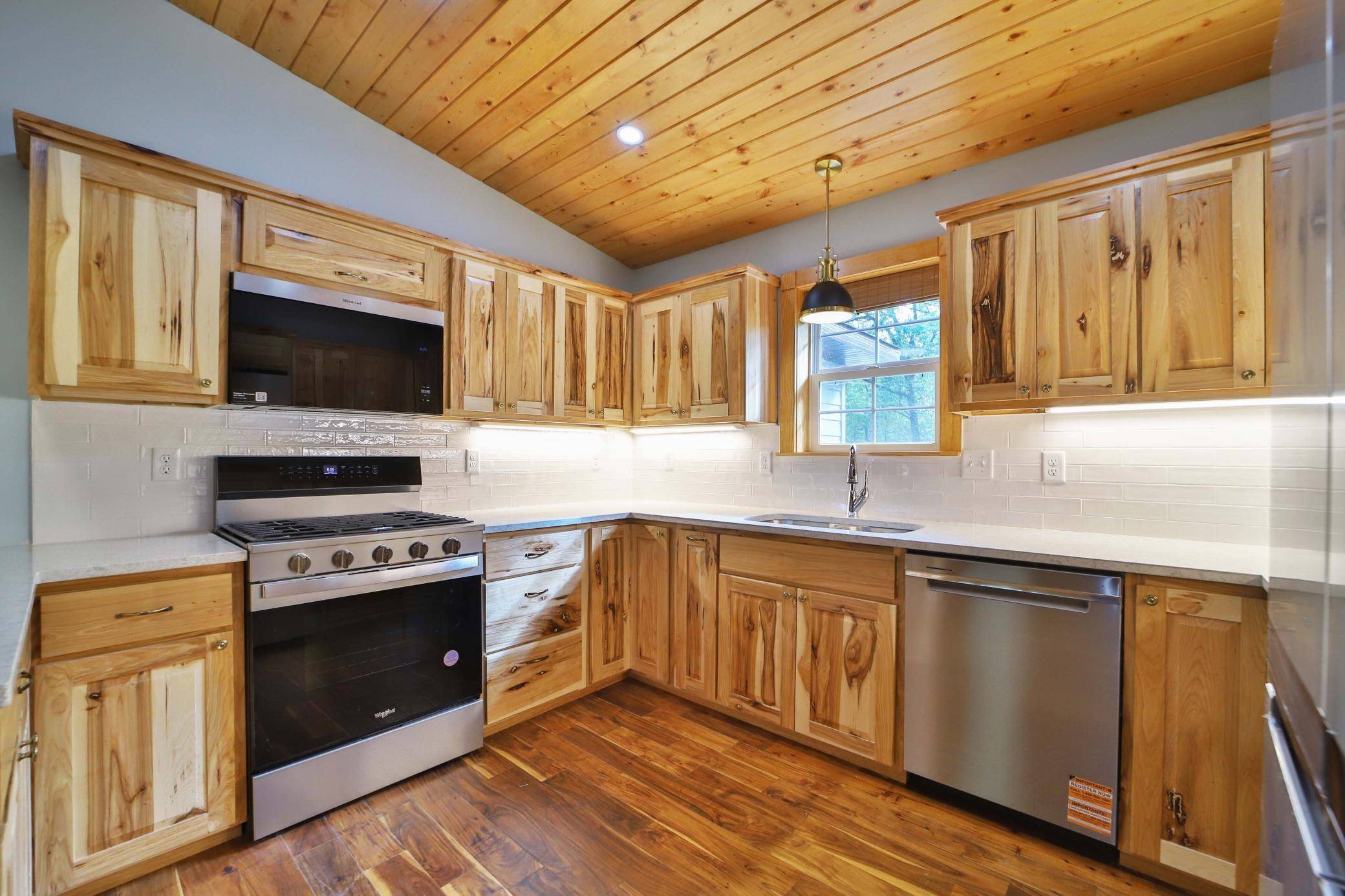 40161 Paradise DR, Browerville, MN 56438