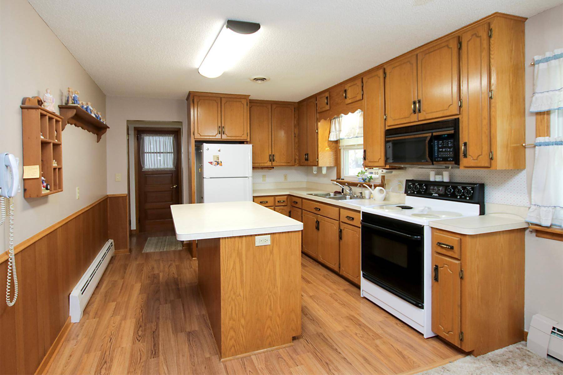 221 3rd AVE S, Brownton, MN 55312