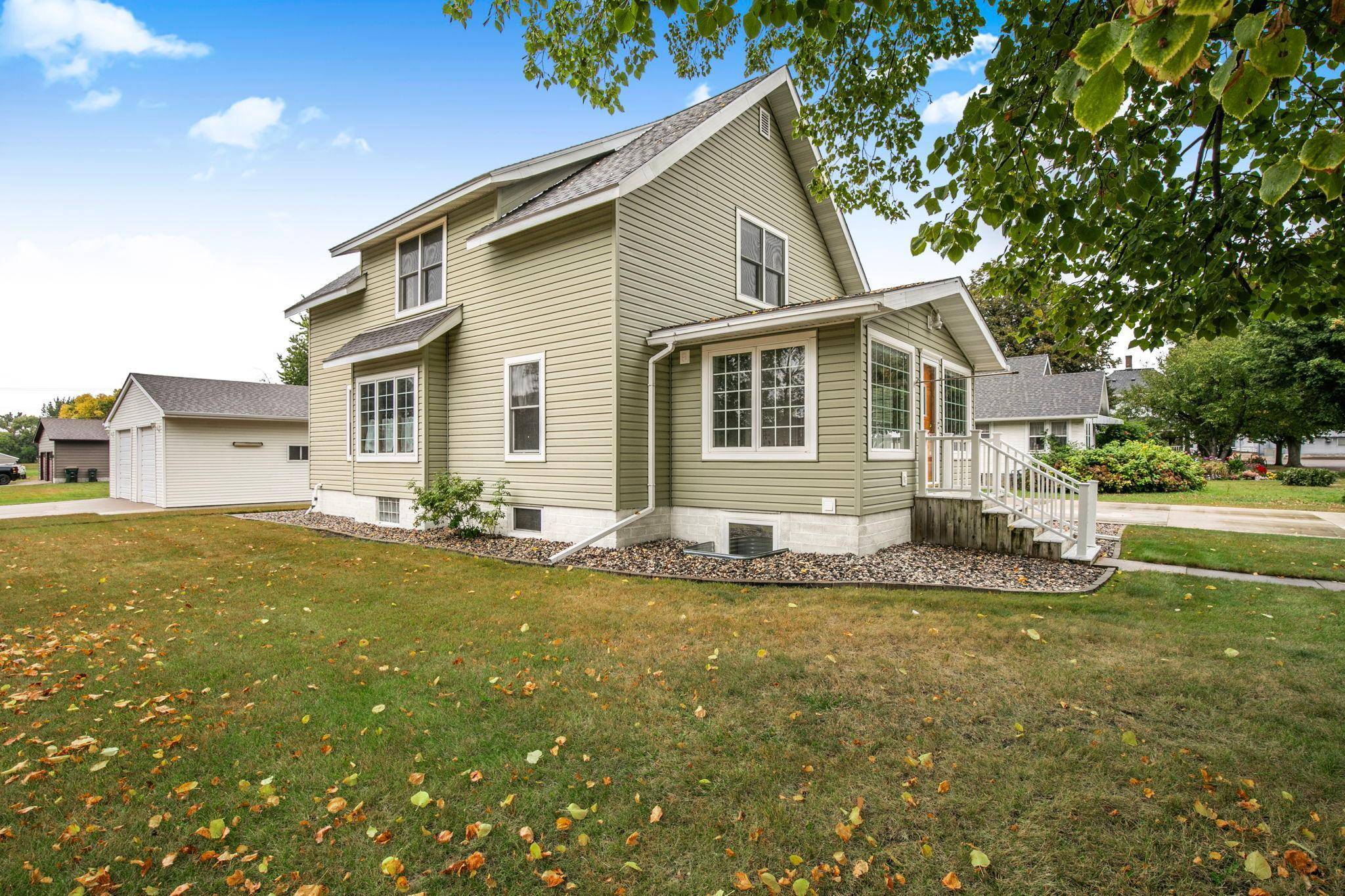 122 2nd AVE S, Brownton, MN 55312