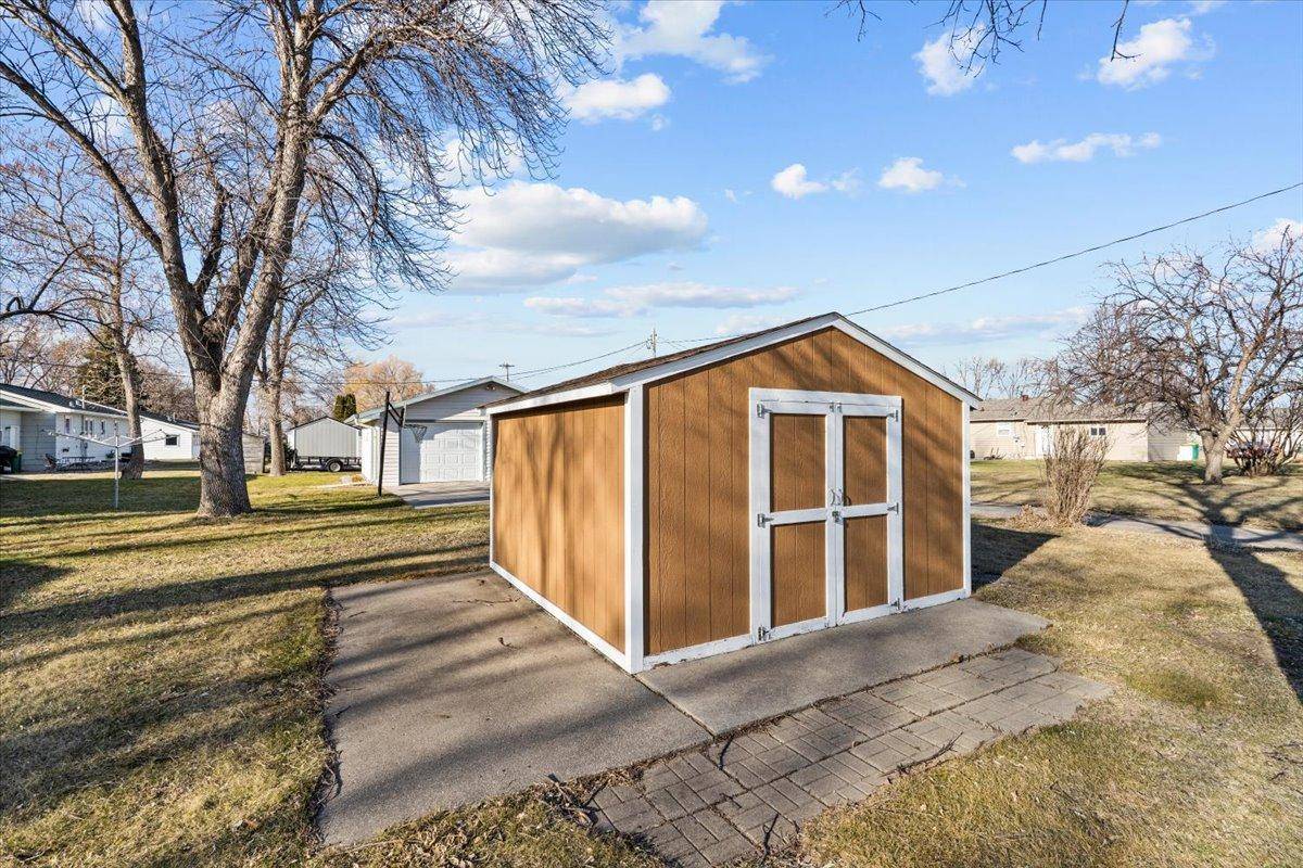738 6th ST S, Breckenridge, MN 56520