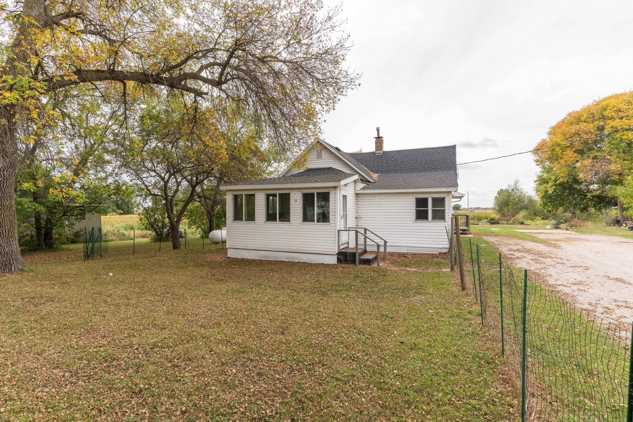 211 Sunnyside AVE, Ogema, MN 56569