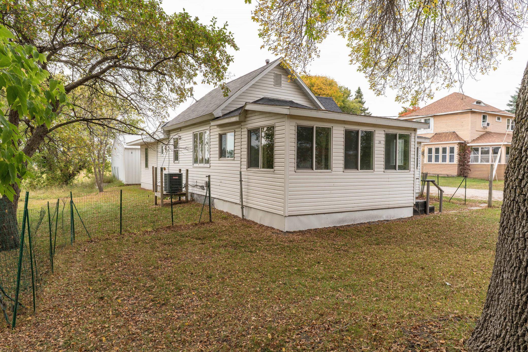 211 Sunnyside AVE, Ogema, MN 56569