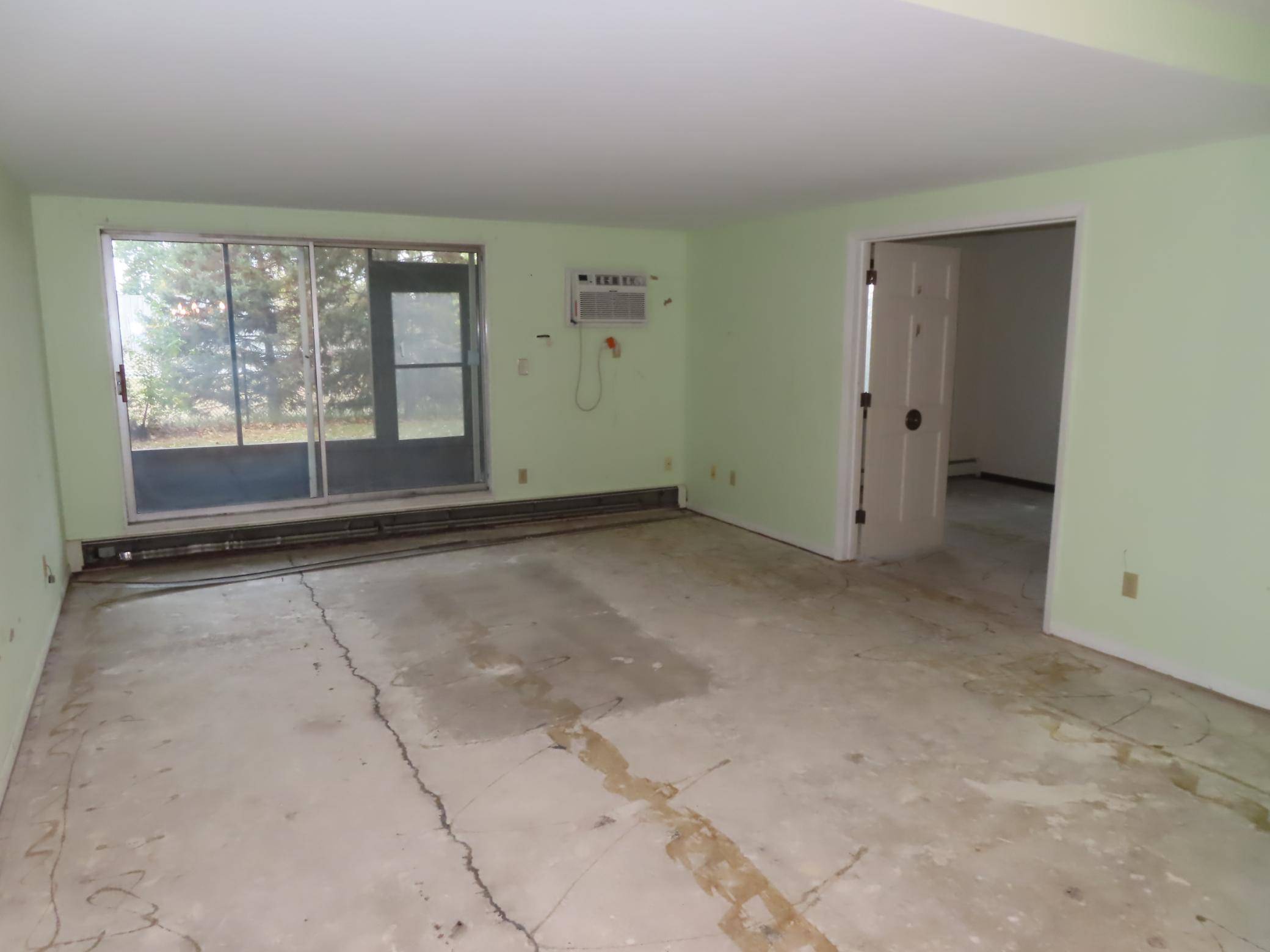 4201 Lakeside AVE N #103, Brooklyn Center, MN 55429