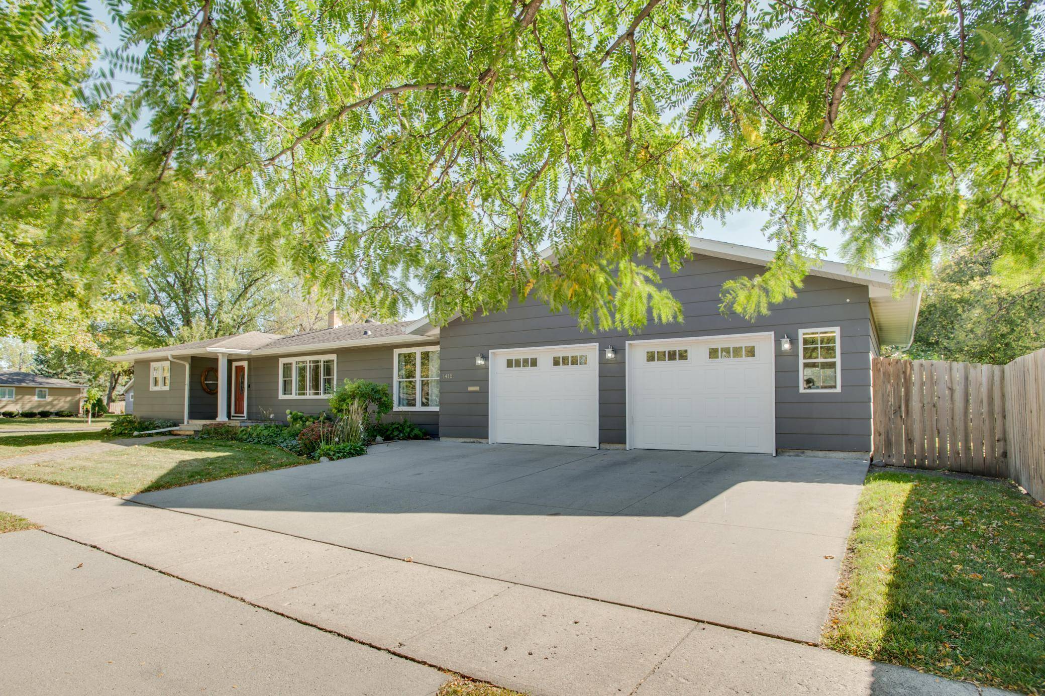 1415 16th AVE S, Moorhead, MN 56560