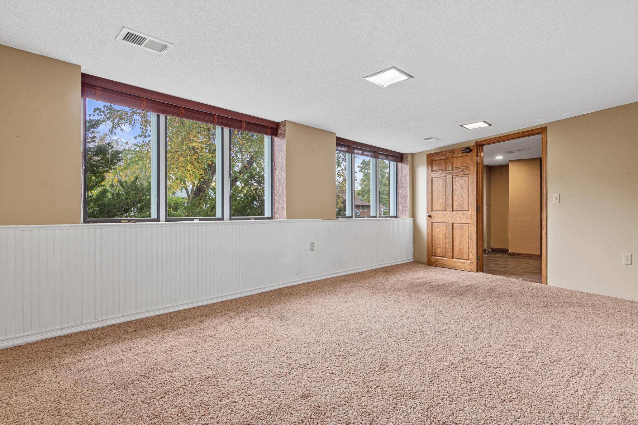 13817 Thomas AVE S, Burnsville, MN 55337