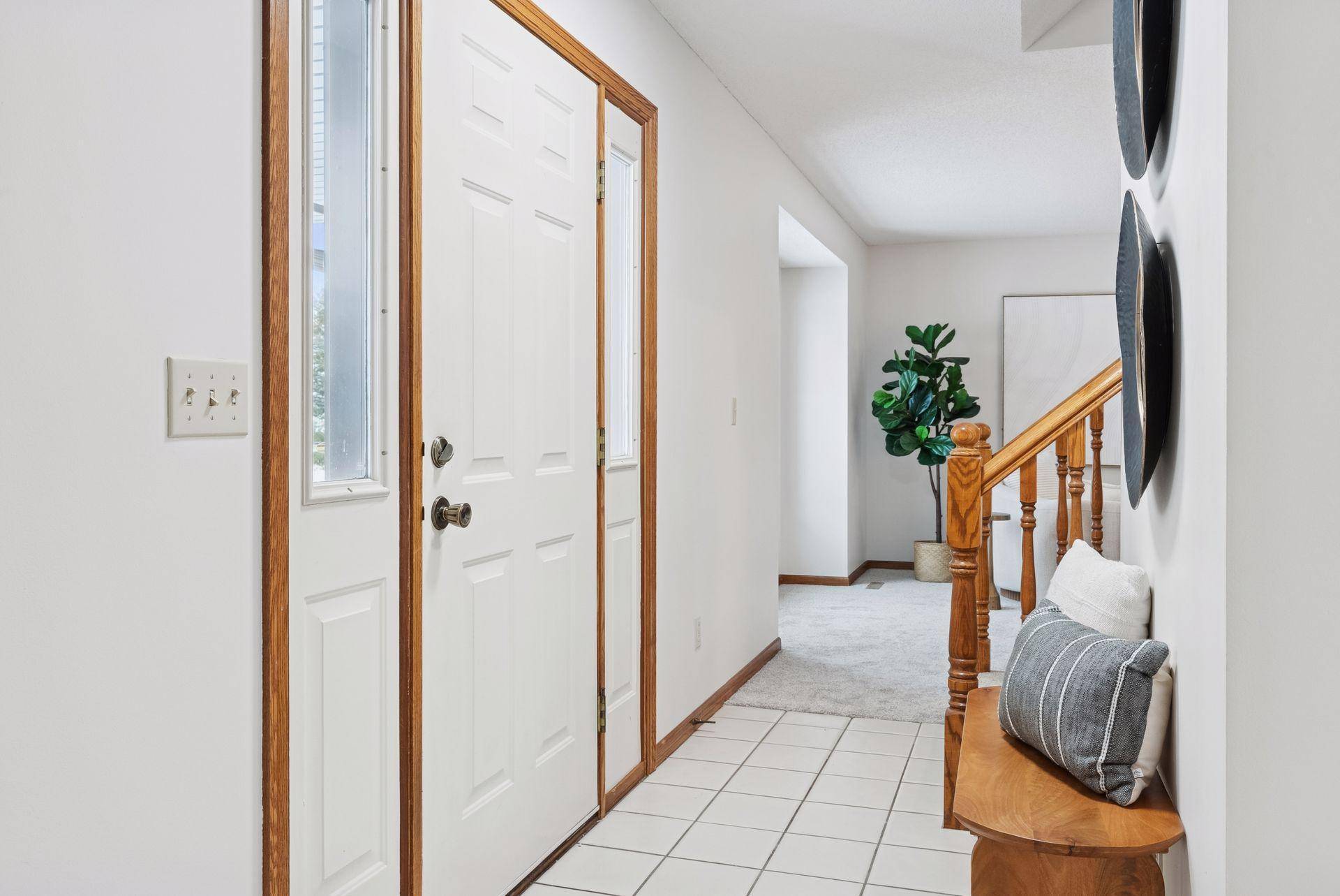 212 Interlachen RD, Burnsville, MN 55306