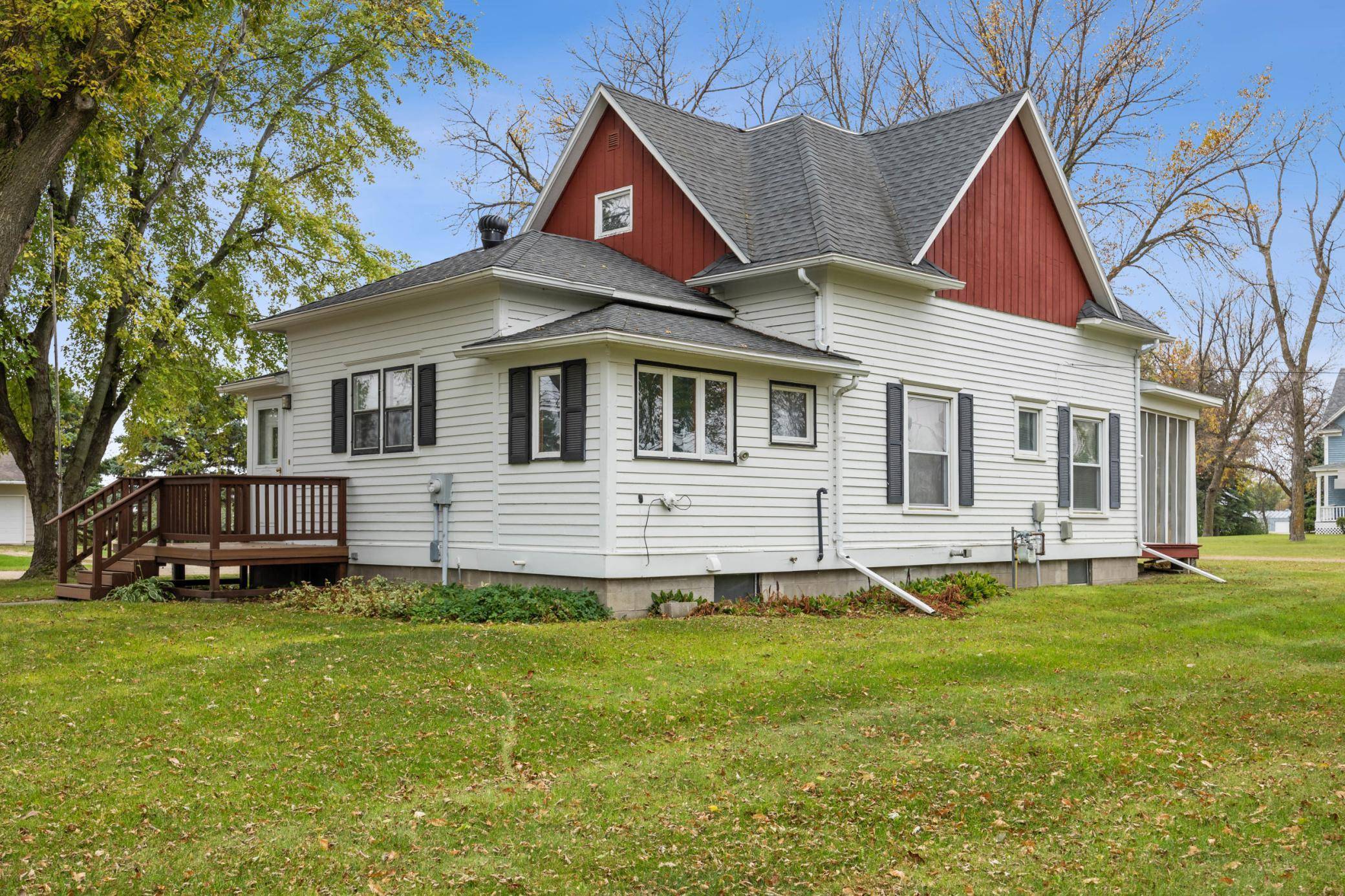 201 1st AVE E, Buffalo, ND 58011