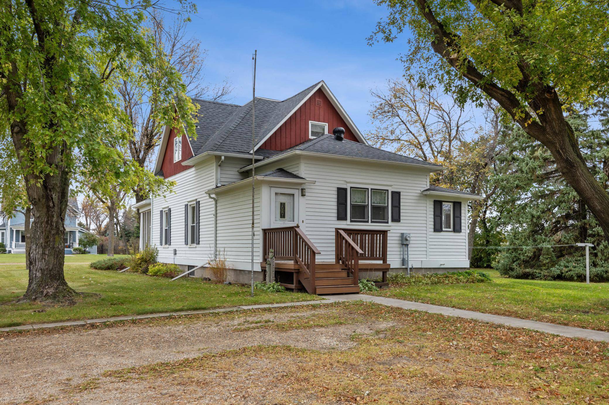 201 1st AVE E, Buffalo, ND 58011