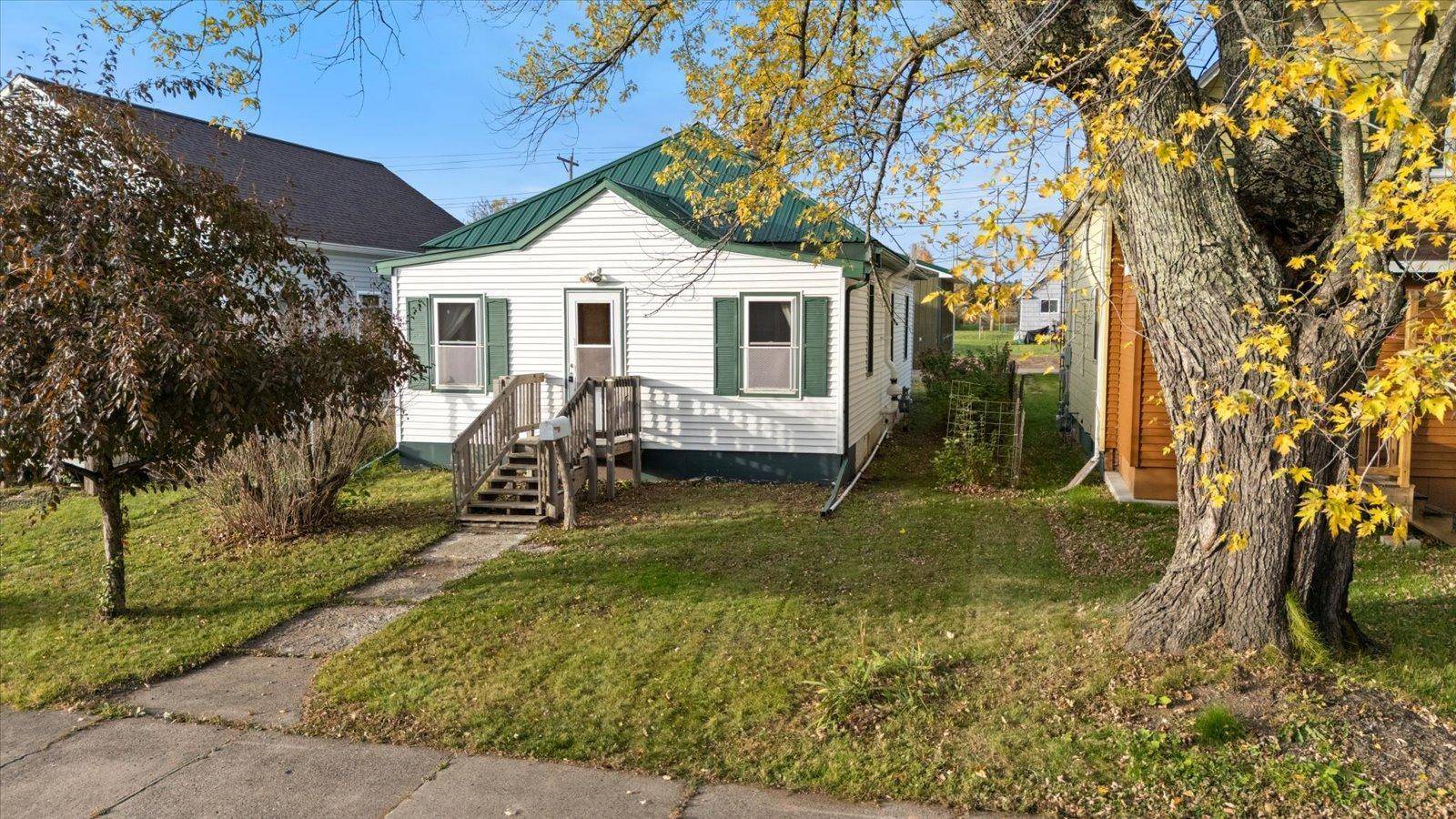 316 W 3rd AVE N, Aurora, MN 55705