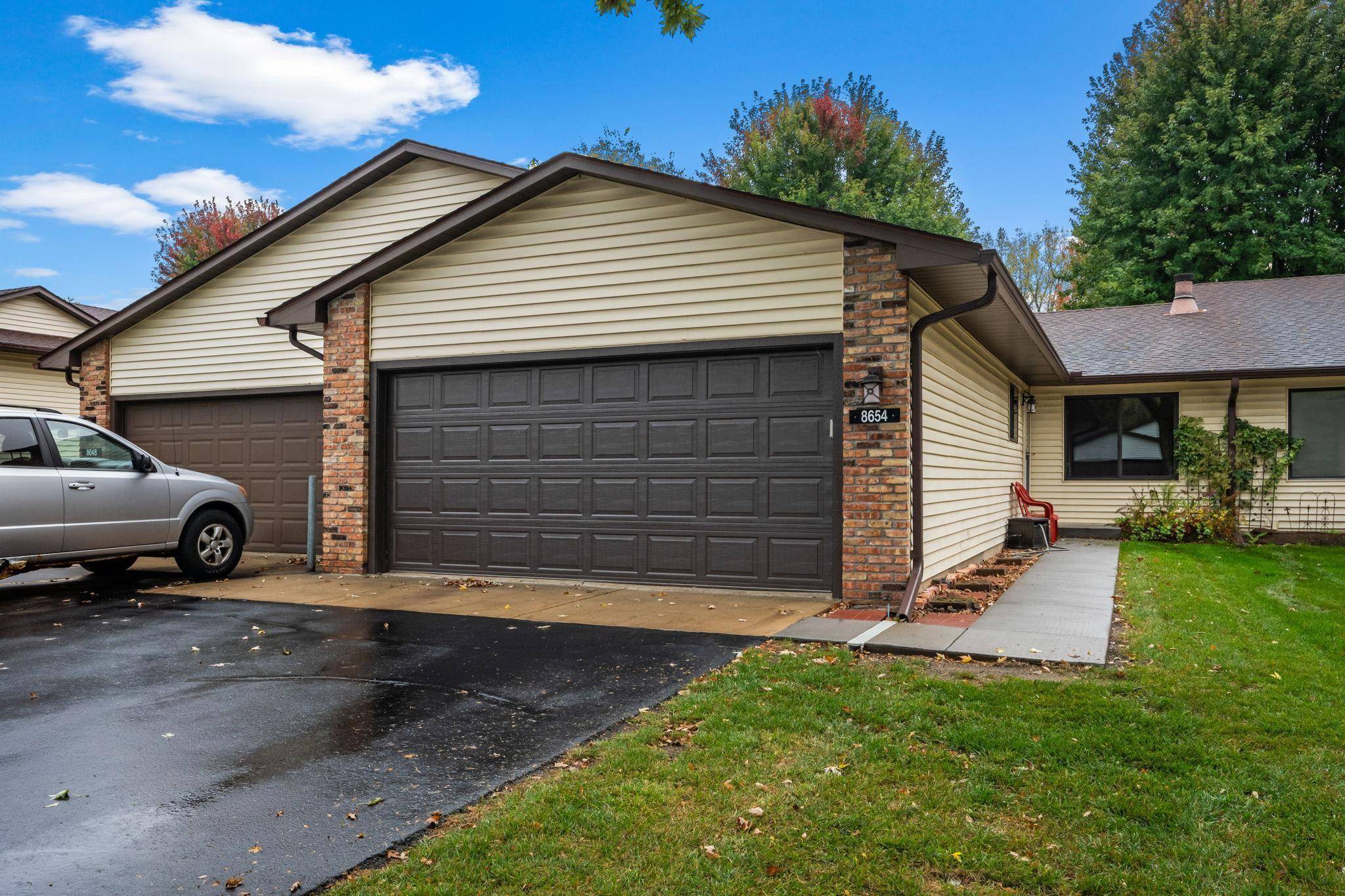 8654 134th ST W, Apple Valley, MN 55124