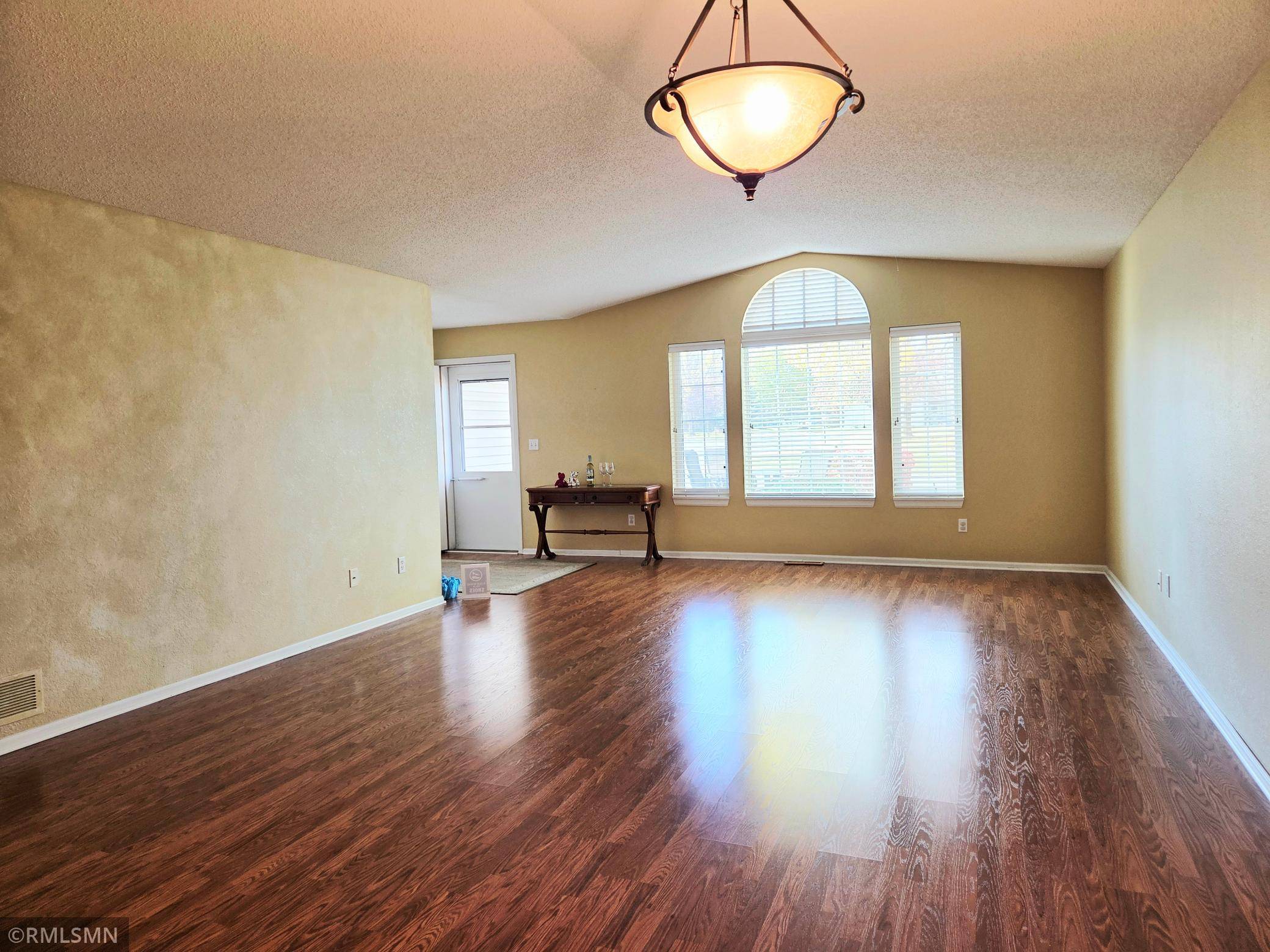 11003 57th ST NE, Albertville, MN 55301