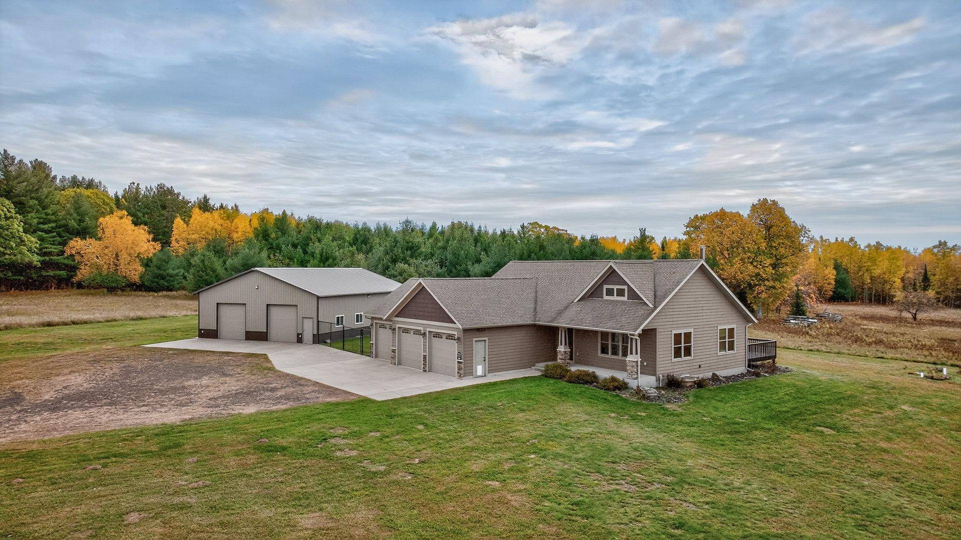 1495 Bain RD, Brule, WI 54820