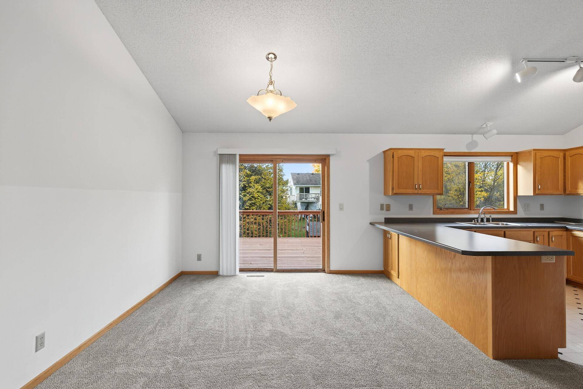 14786 Hallmark DR, Apple Valley, MN 55124