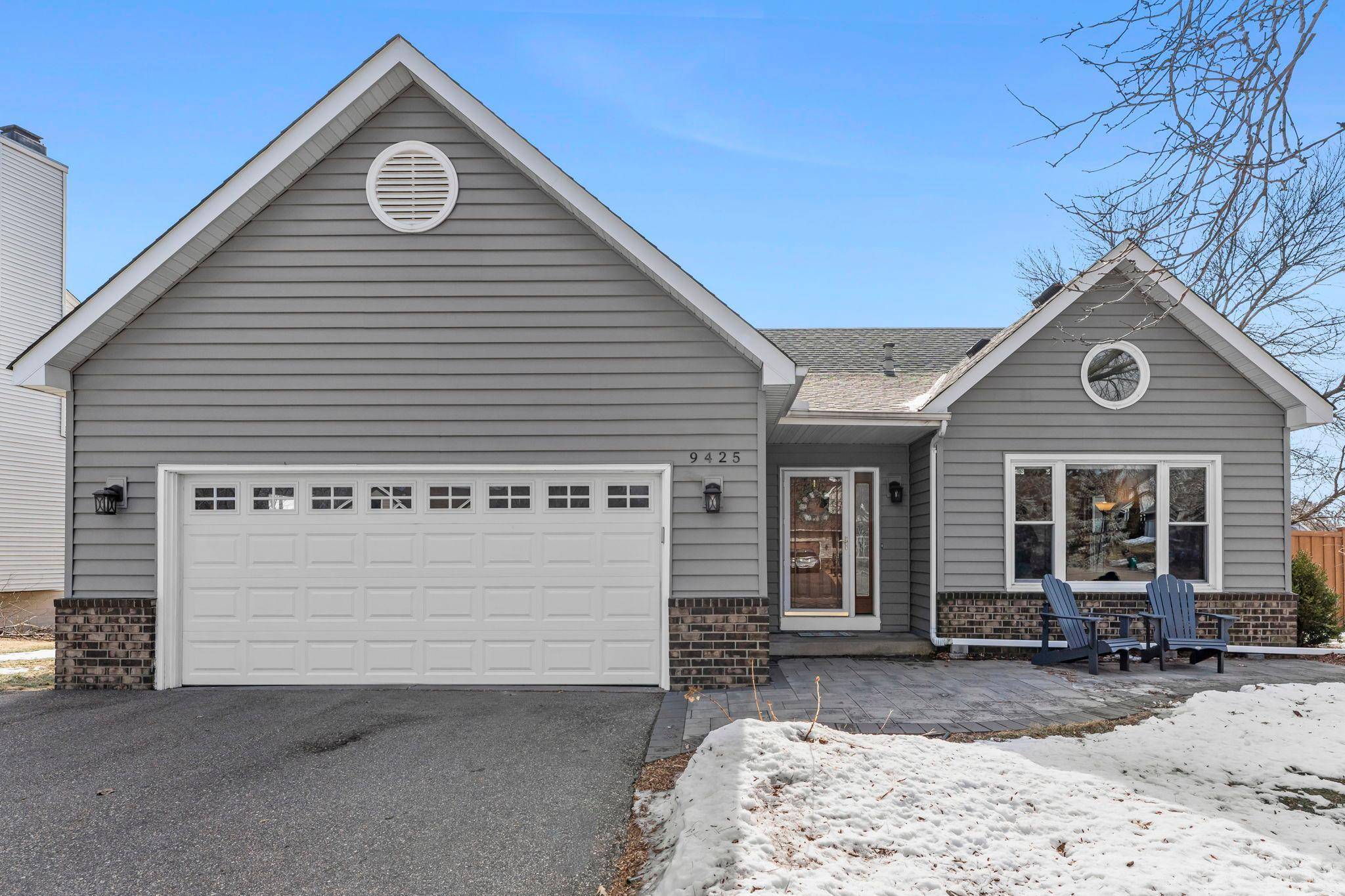 9425 Barrington RD, Woodbury, MN 55125