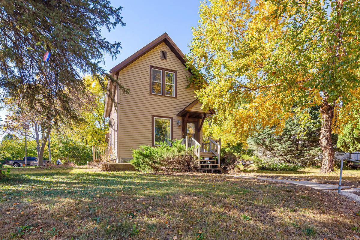 235 N Seeley AVE, Dunnell, MN 56127