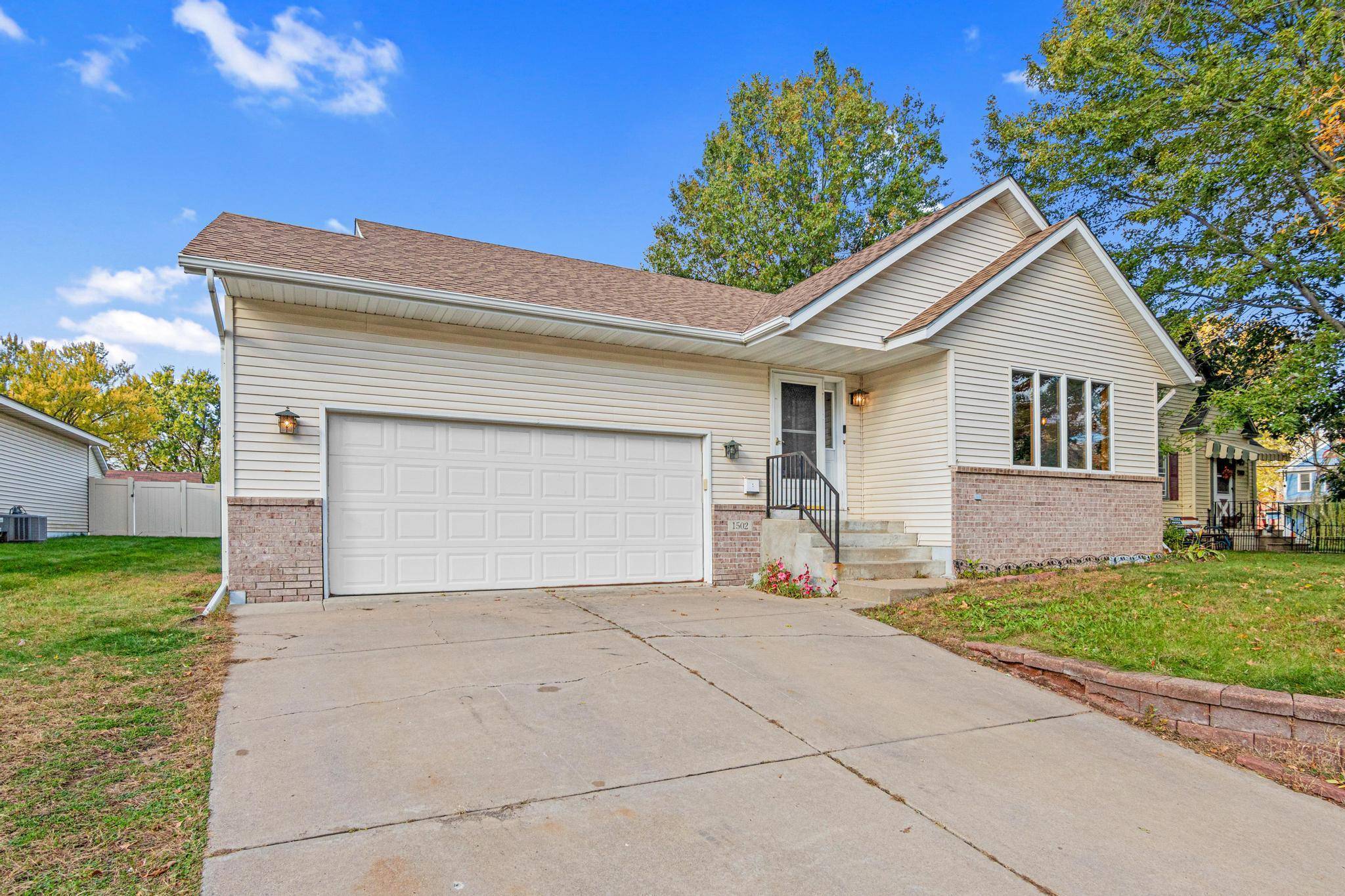 1502 Ramsey ST, Hastings, MN 55033