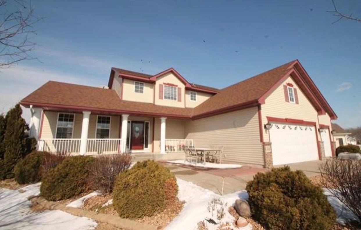 10446 Karston CIR, Albertville, MN 55301