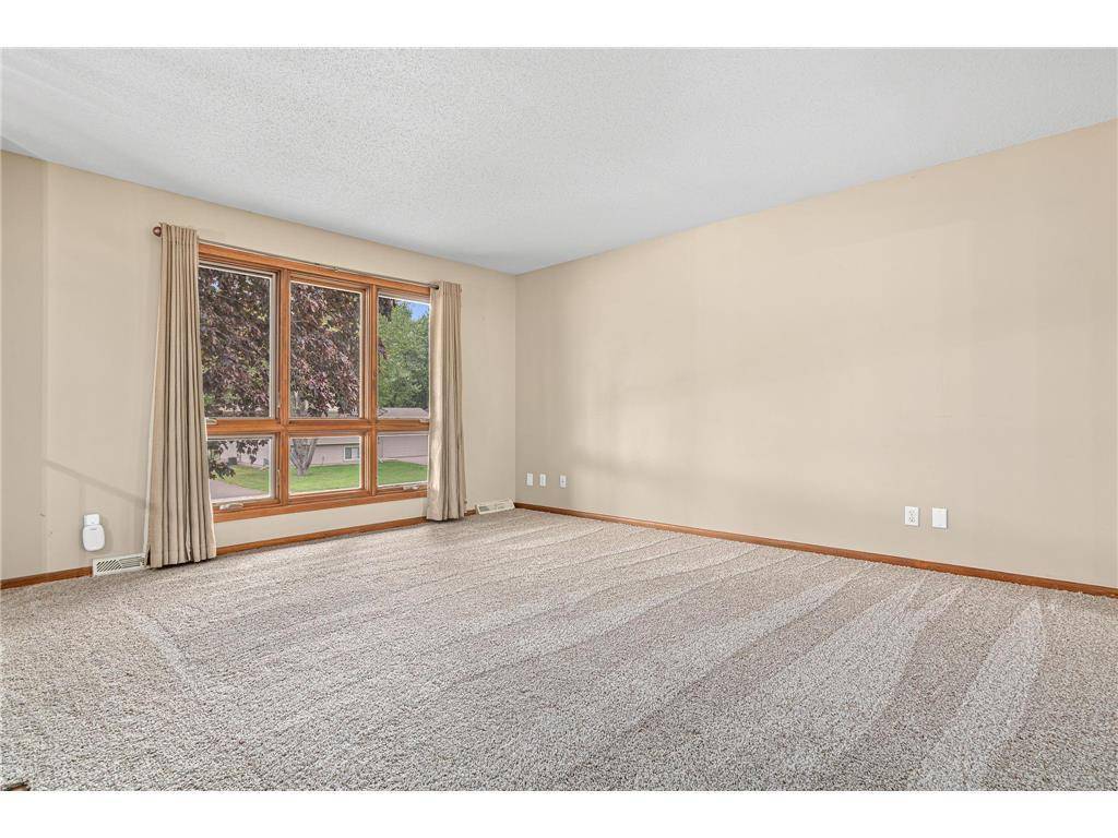 4418 Chowen AVE N, Robbinsdale, MN 55422