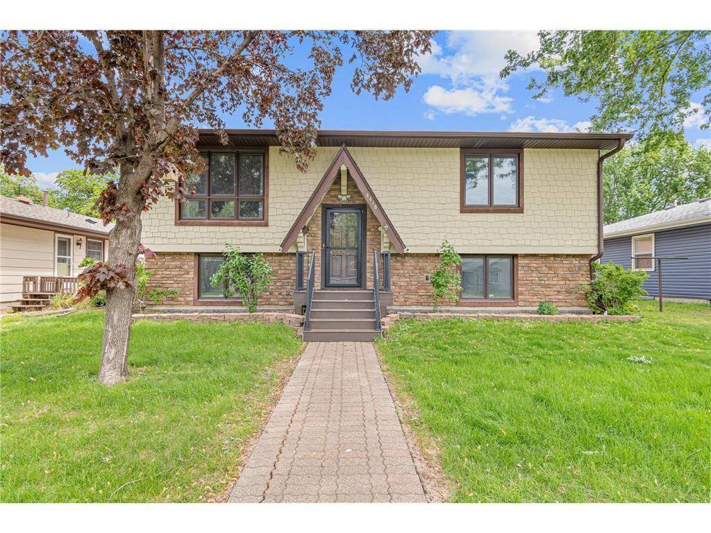 4418 Chowen AVE N, Robbinsdale, MN 55422