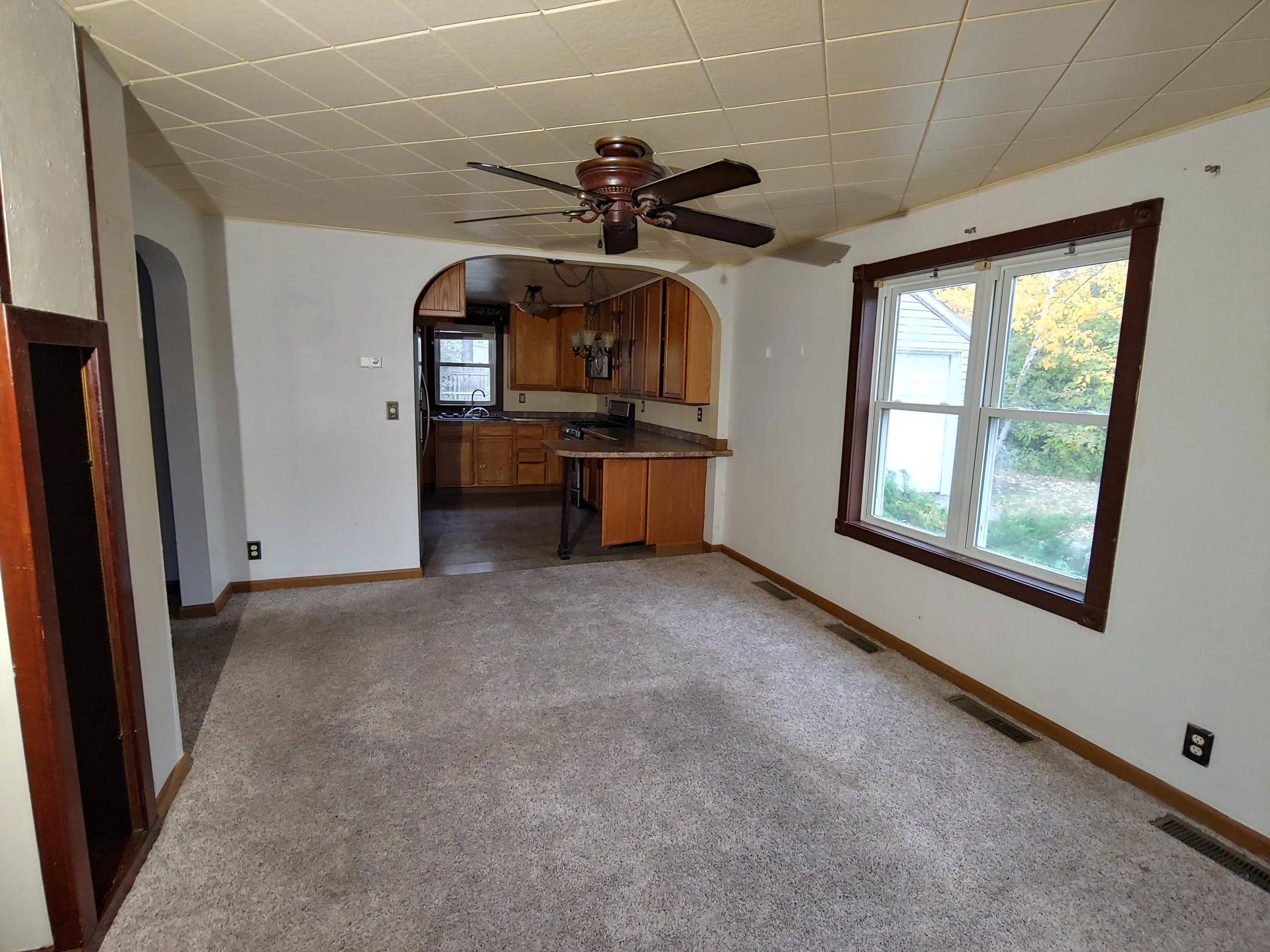 516 Duluth AVE S, Thief River Falls, MN 56701