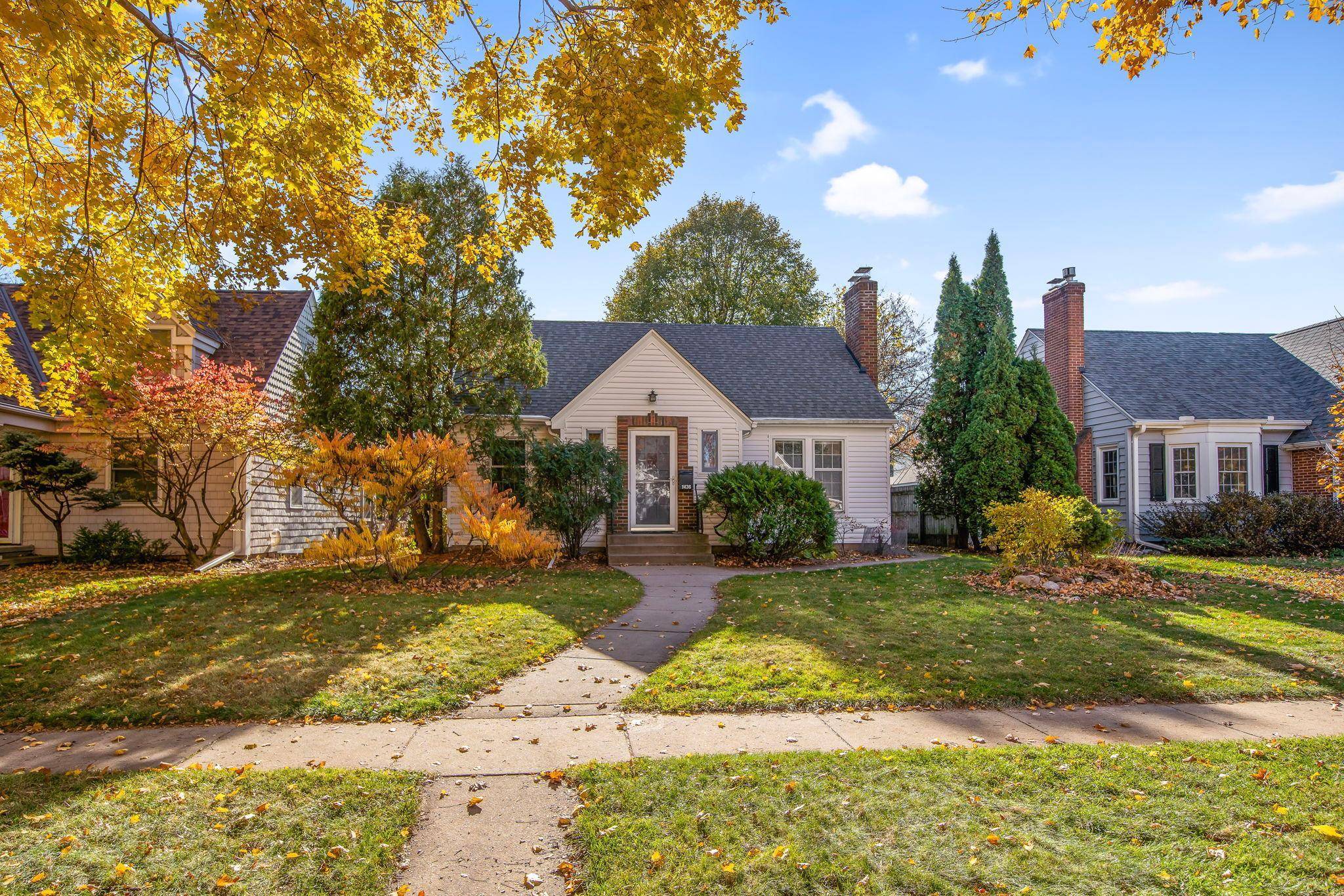 1436 Idaho AVE W, Falcon Heights, MN 55108