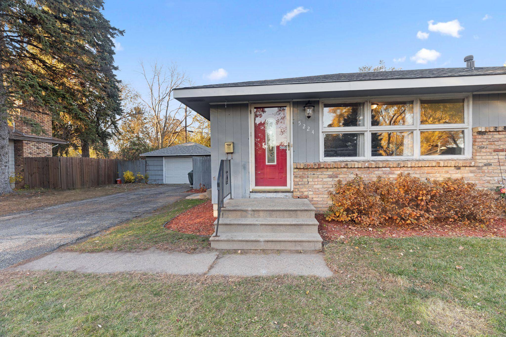 5224 65th AVE N, Brooklyn Center, MN 55429