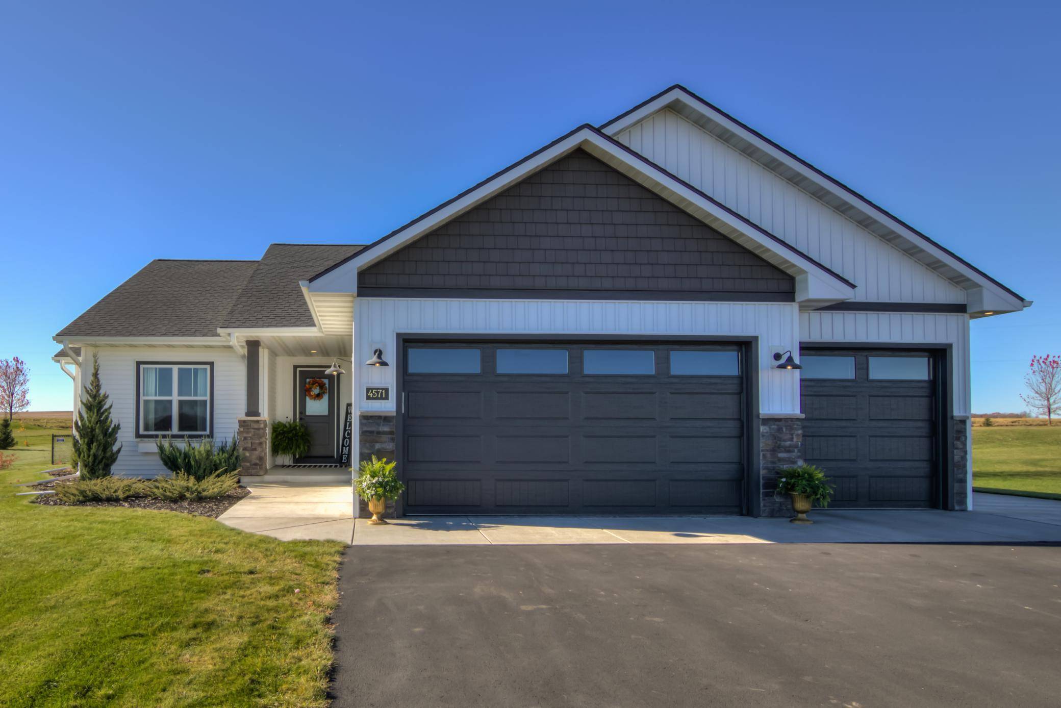 N4571 933rd ST, Elk Mound, WI 54739