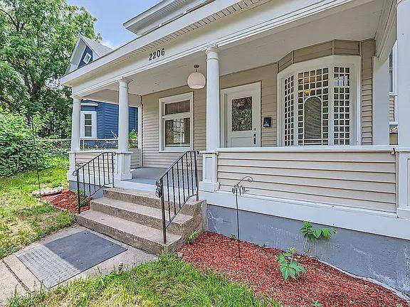2206 Elliot AVE, Minneapolis, MN 55404
