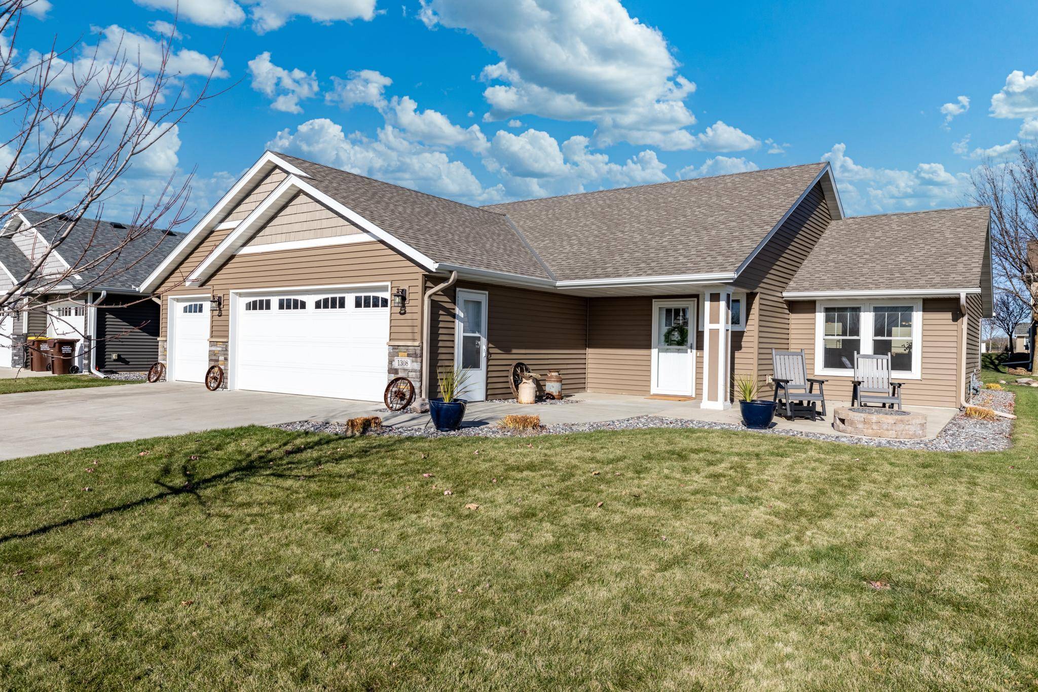 1308 Linwood RD, Belle Plaine, MN 56011
