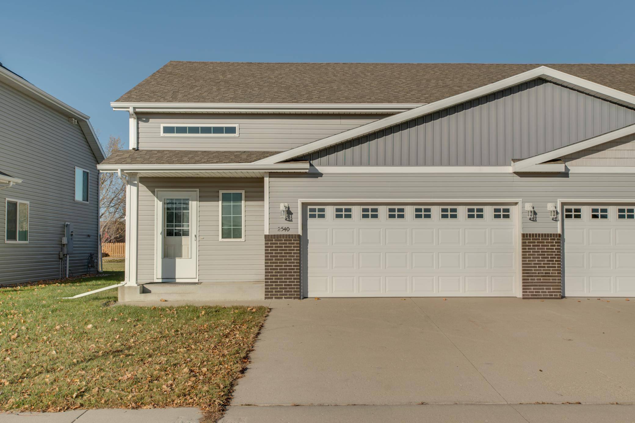 2540 31st AVE S, Moorhead, MN 56560
