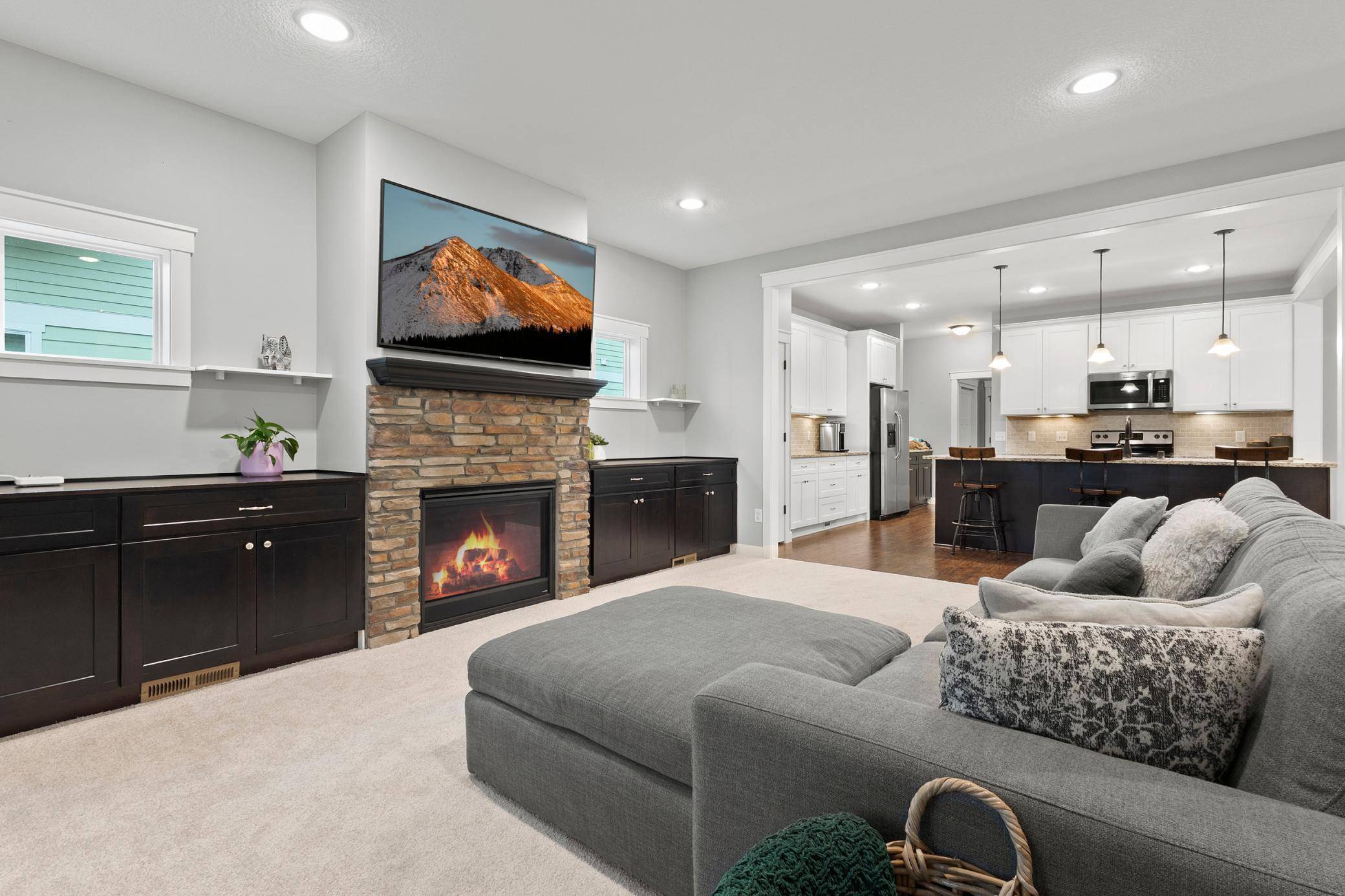 15563 Duck Trail LN, Apple Valley, MN 55124