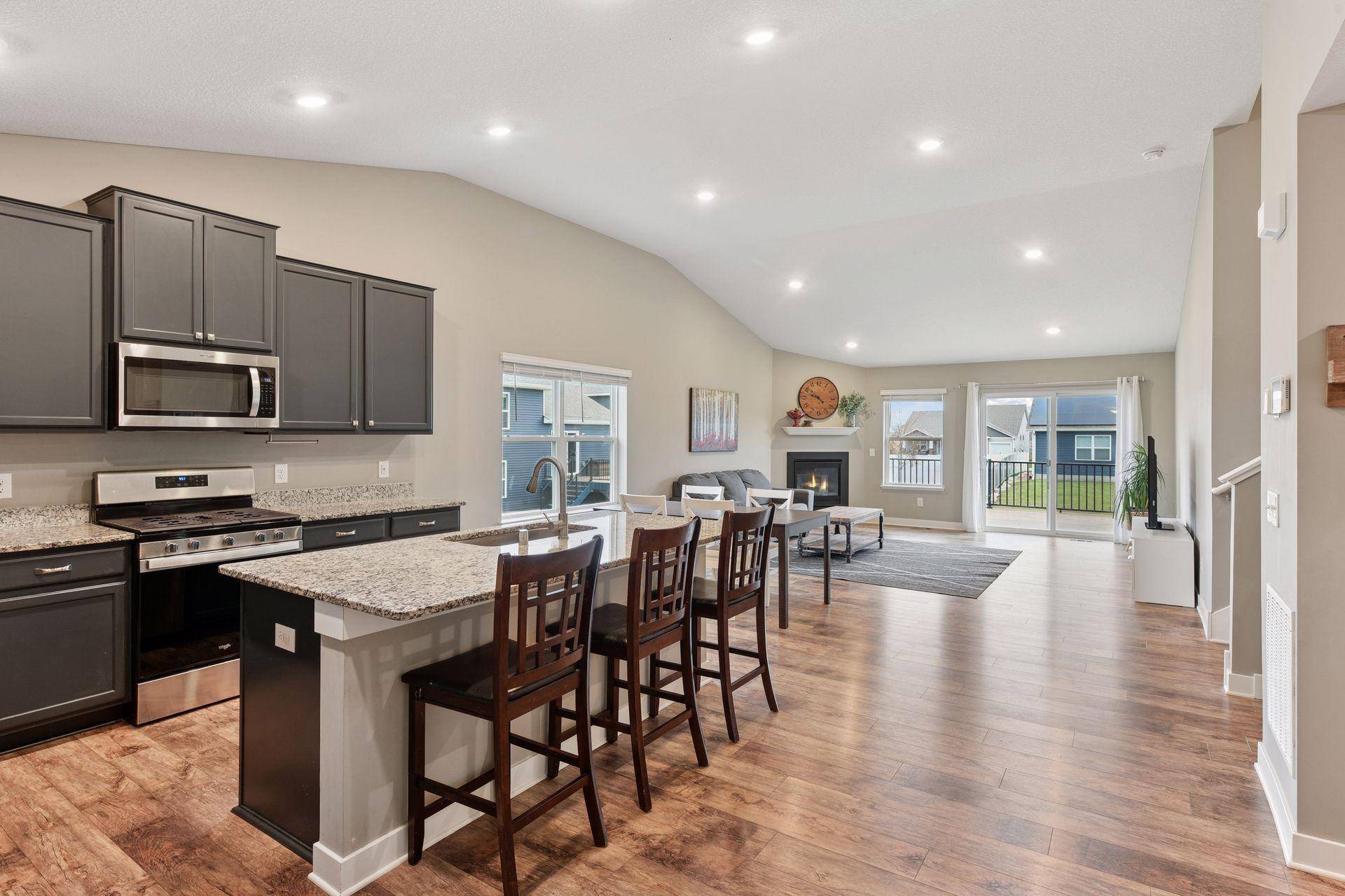 1936 Meridian Curve, Carver, MN 55315