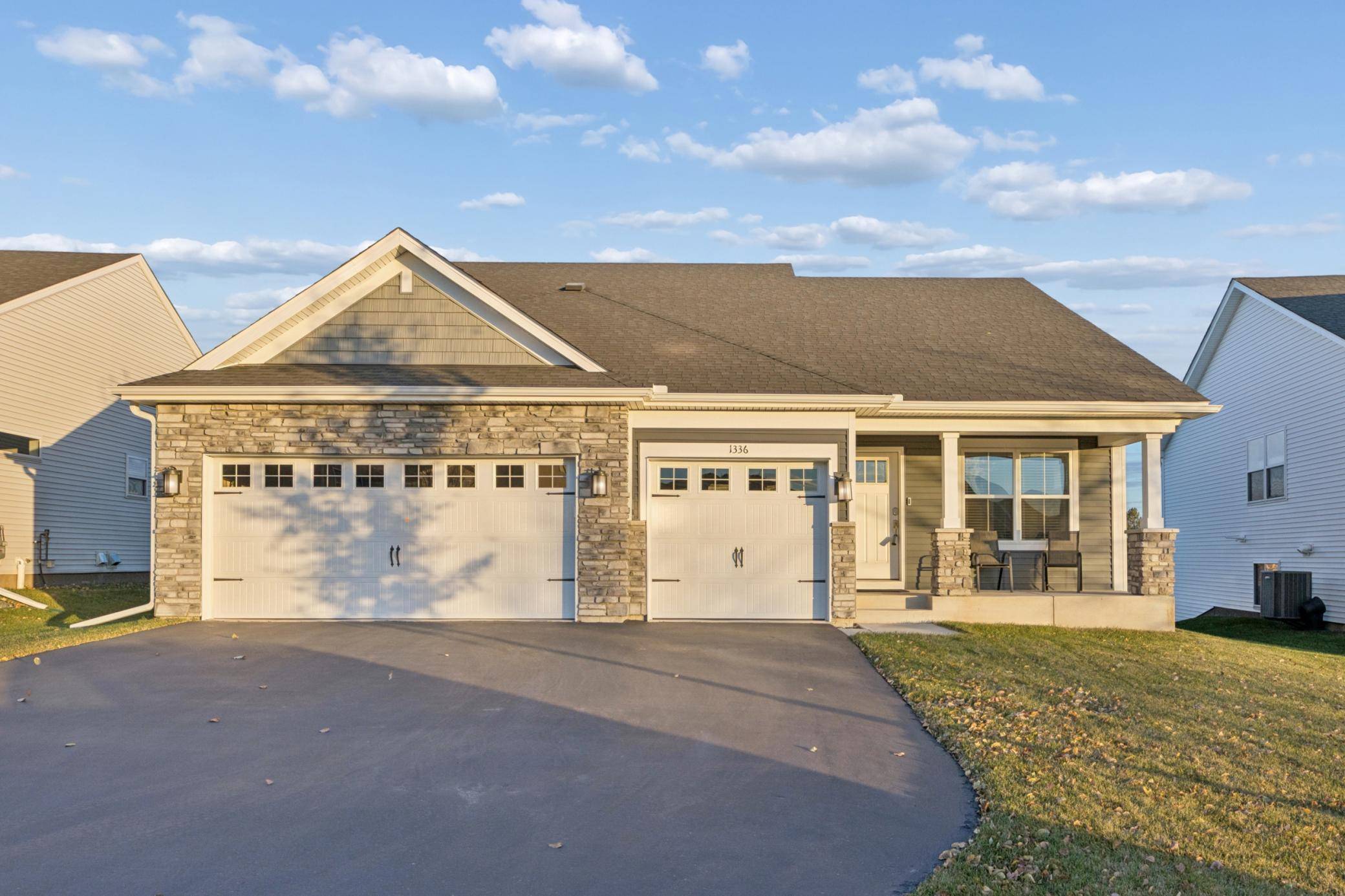 1336 Chestnut CIR, Carver, MN 55315