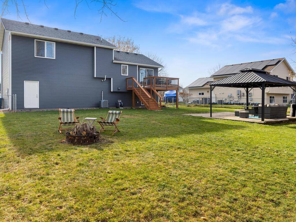 1024 E Orchard ST, Belle Plaine, MN 56011