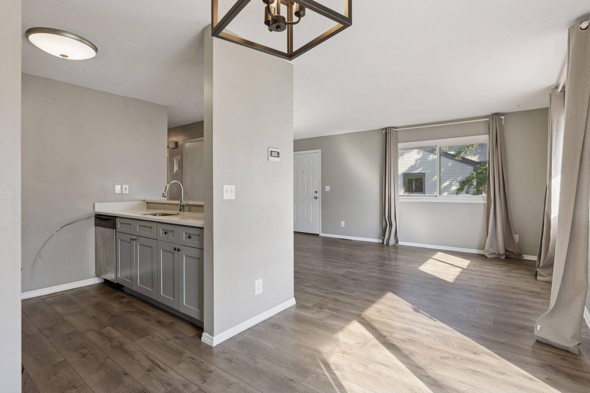 6034 72nd LN N, Brooklyn Park, MN 55429